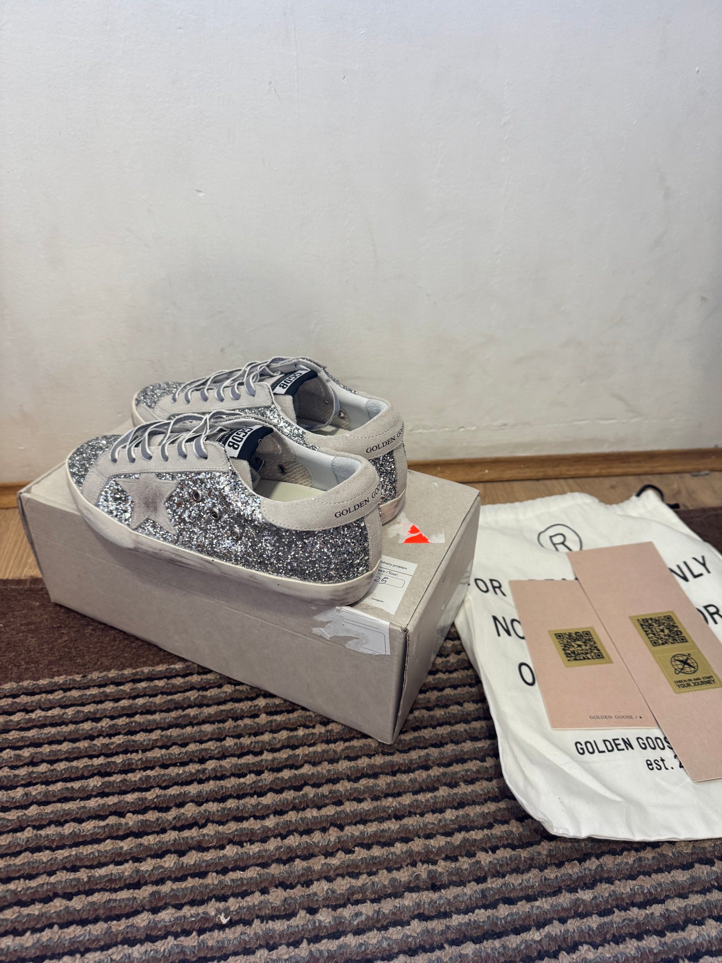 Golden Goose Broj 40(Odmah dostupno)