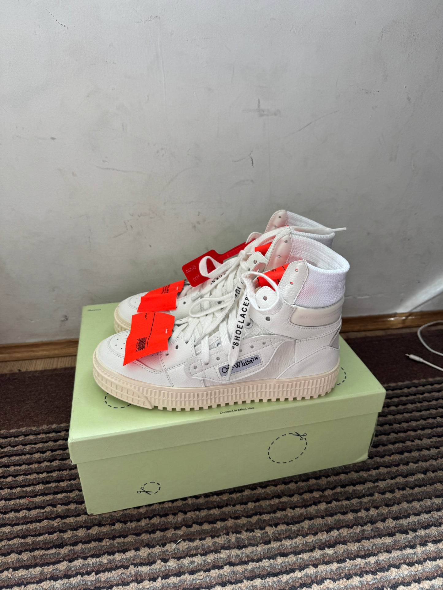 Off White Court Broj 36(Odmah dostupno)
