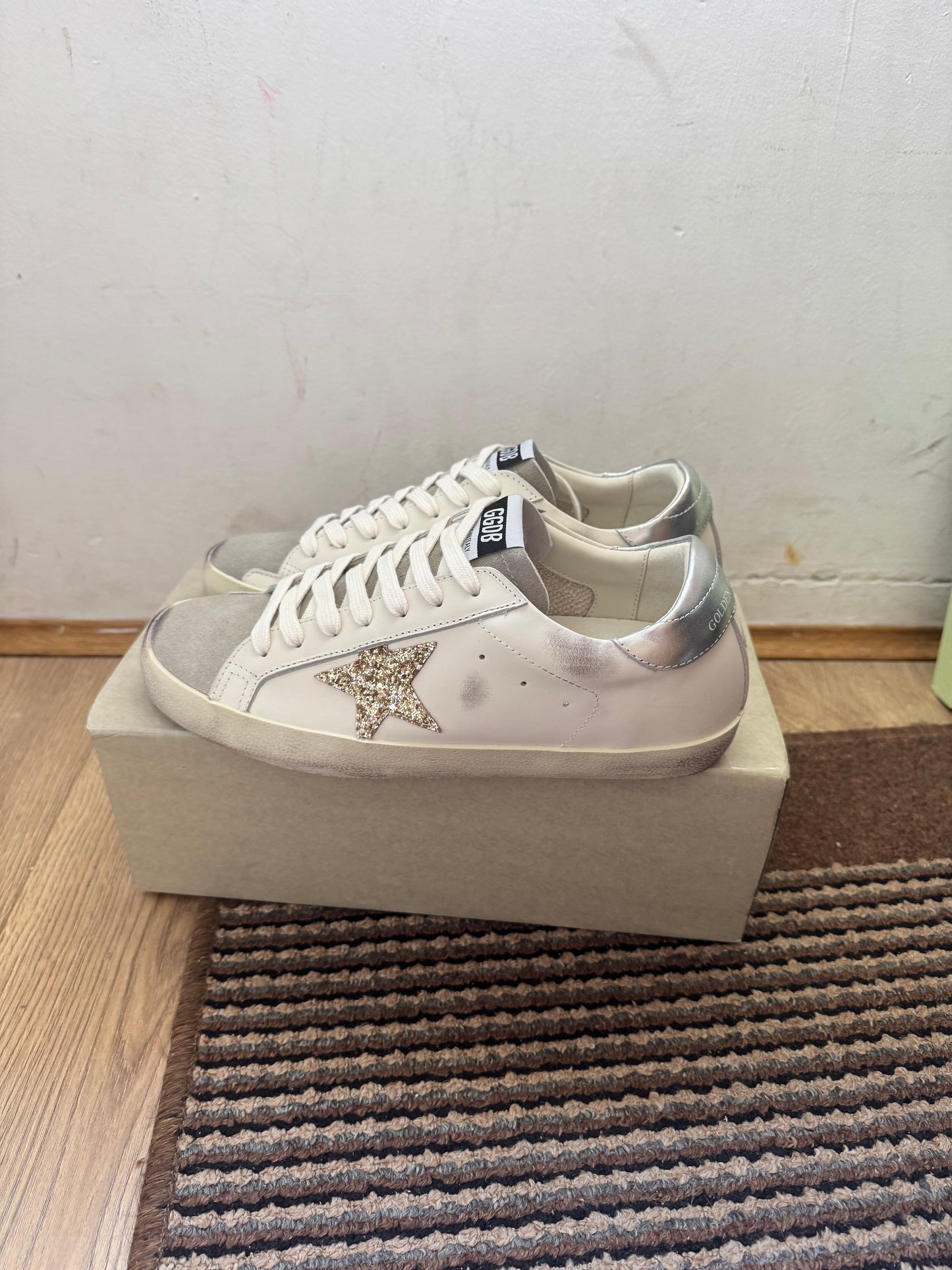 Golden Goose Broj 39,41(Odmah dostupno)