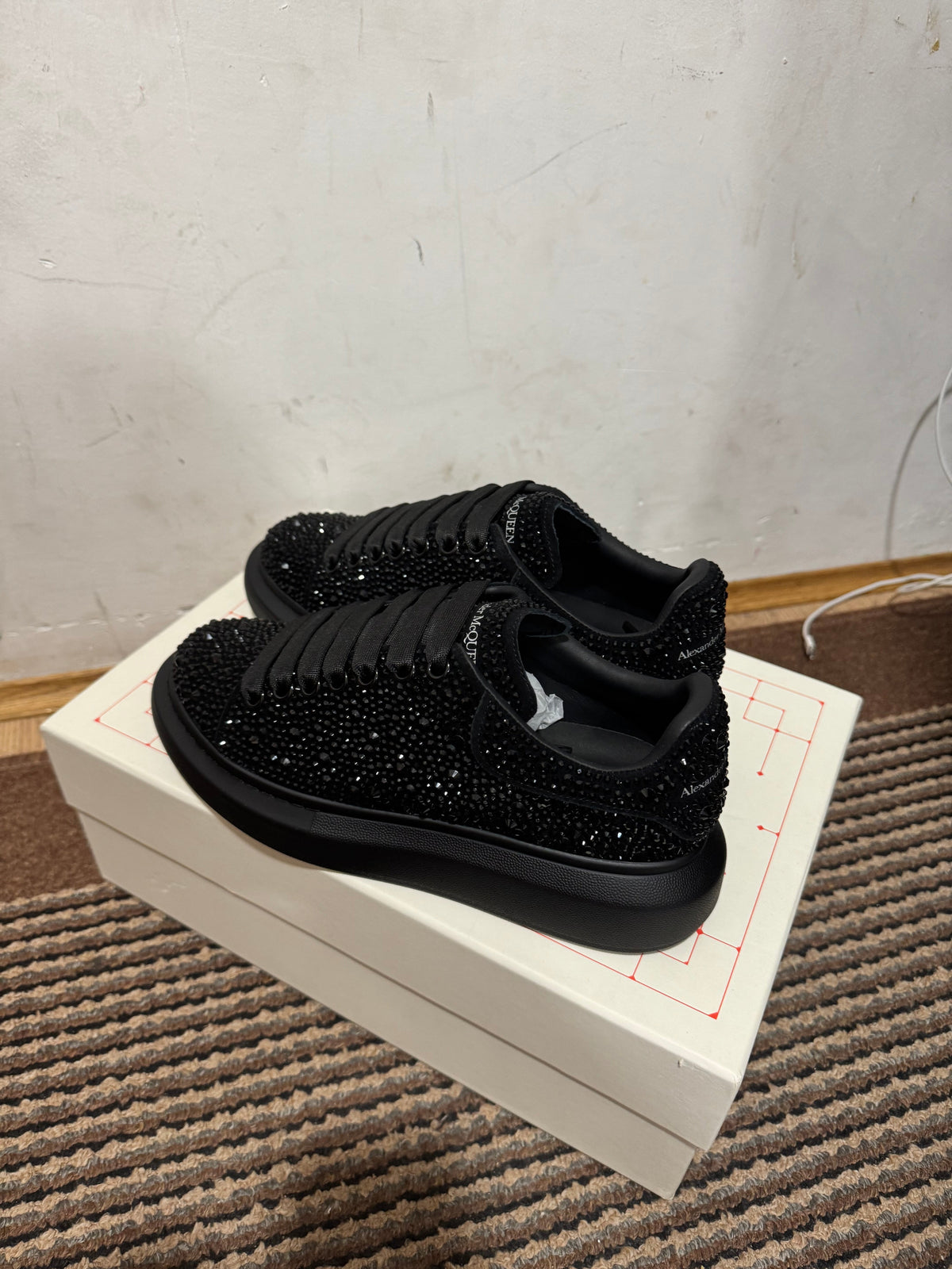 Alexander McQueen Broj 38,39,44(Odmah Dostupno)