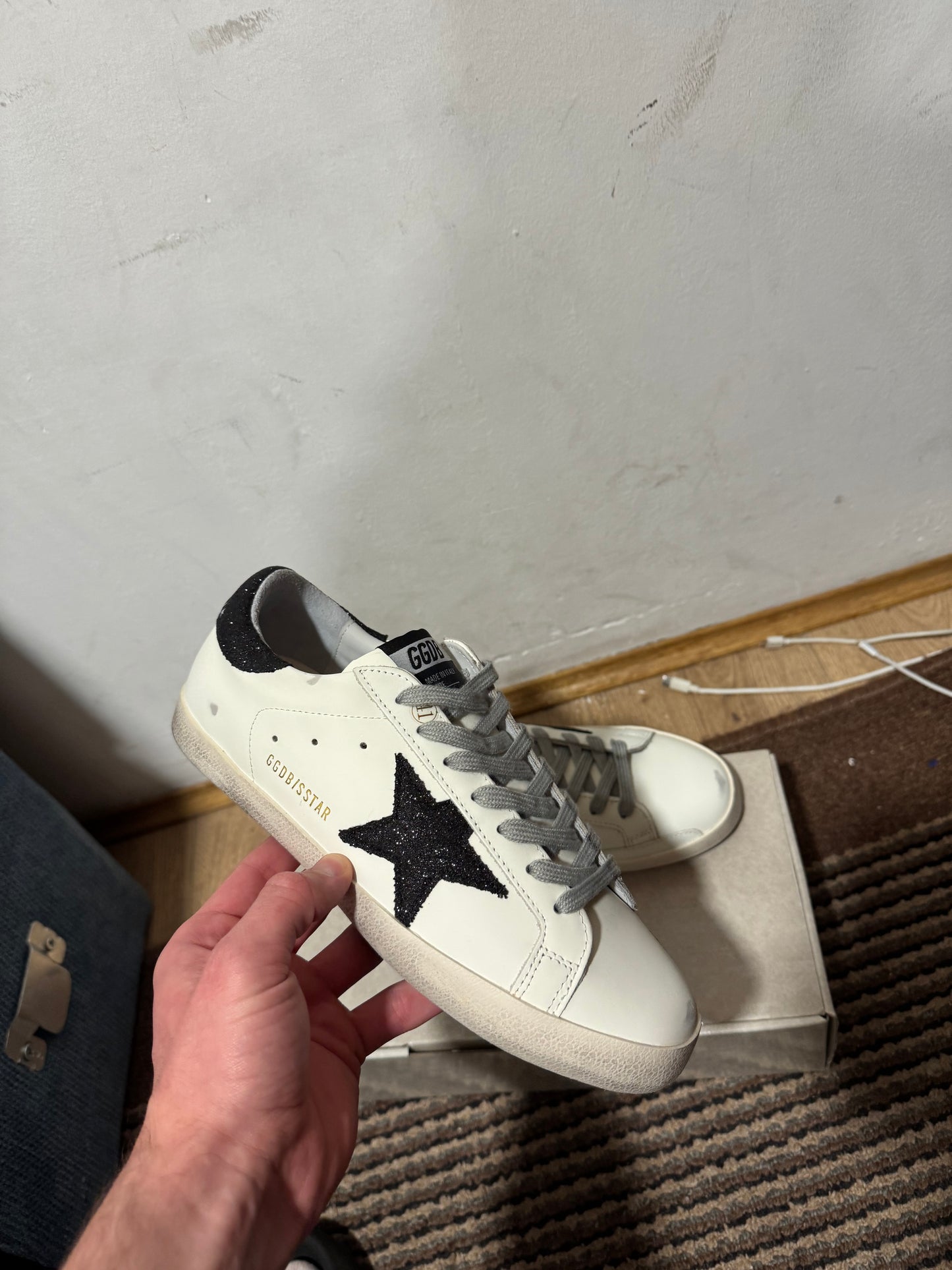 Golden goose 37,41(Odmah dostupne)