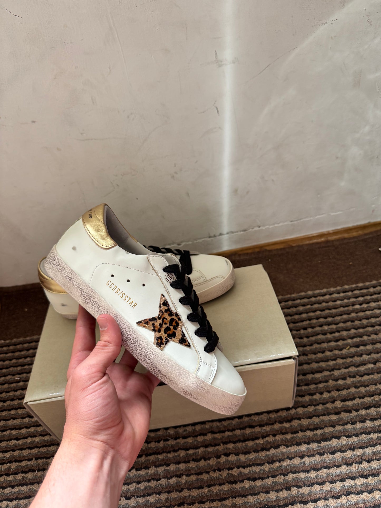 Golden Goose Broj 40(Odmah dostupno)
