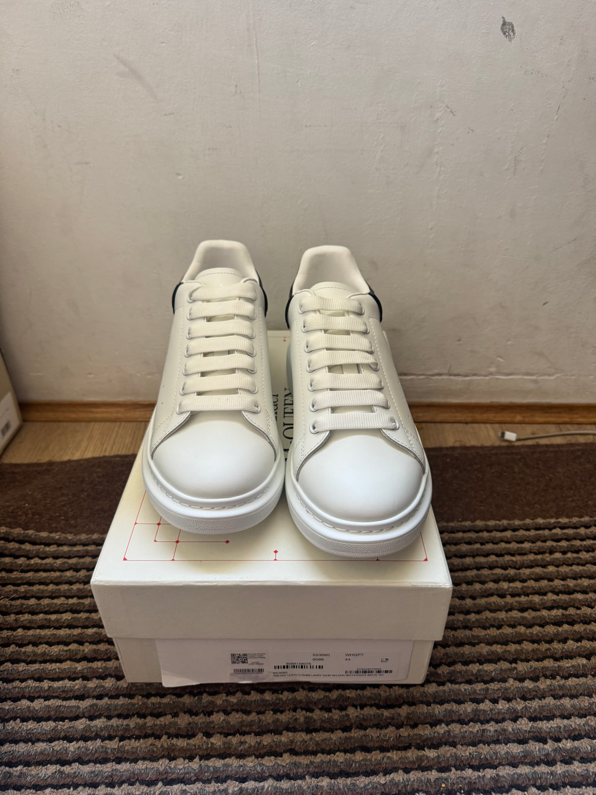 Alexander McQueen Broj 44(Odmah Dostupno)