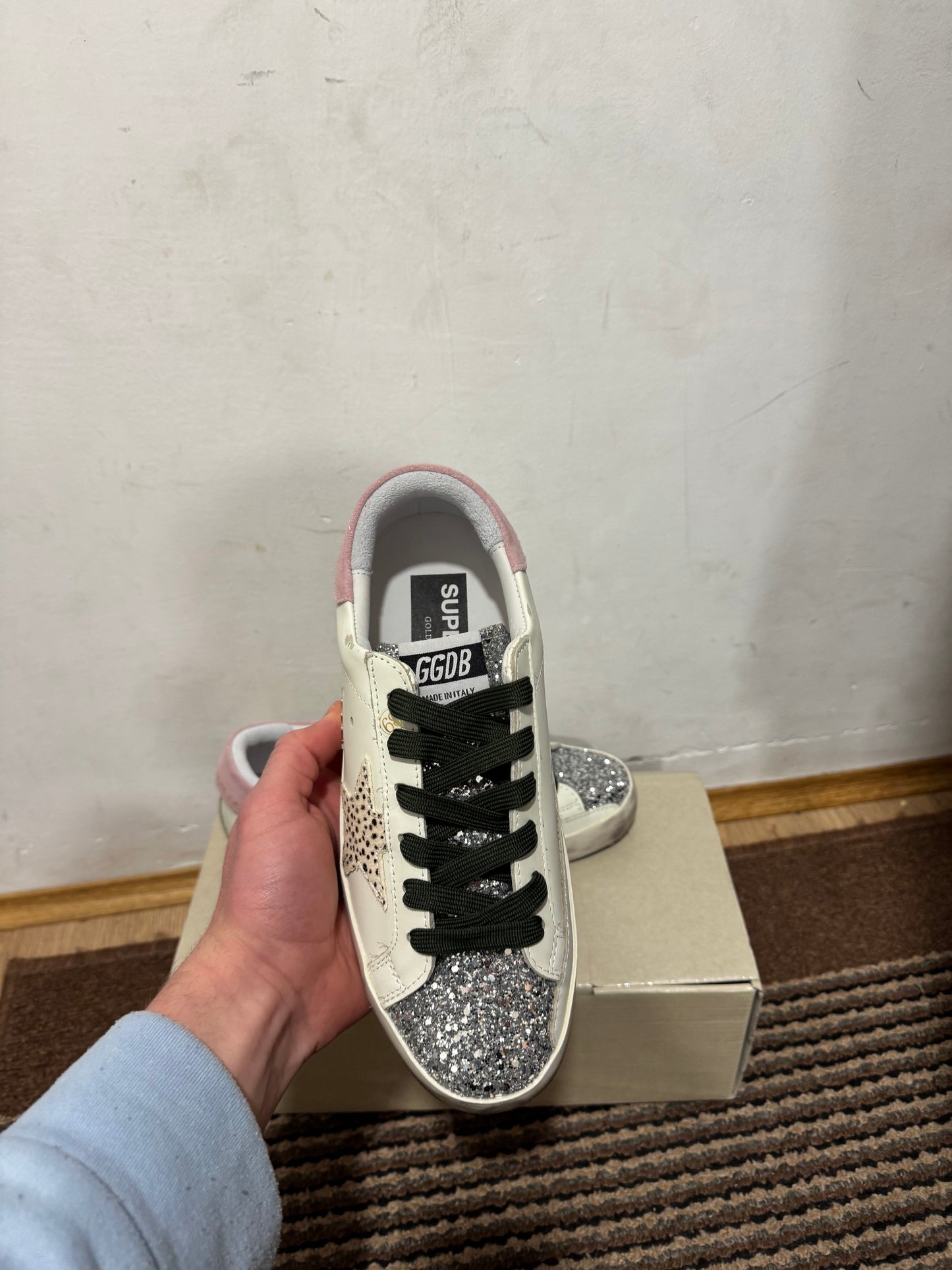 Golden Goose Broj 40(Odmah dostupno)