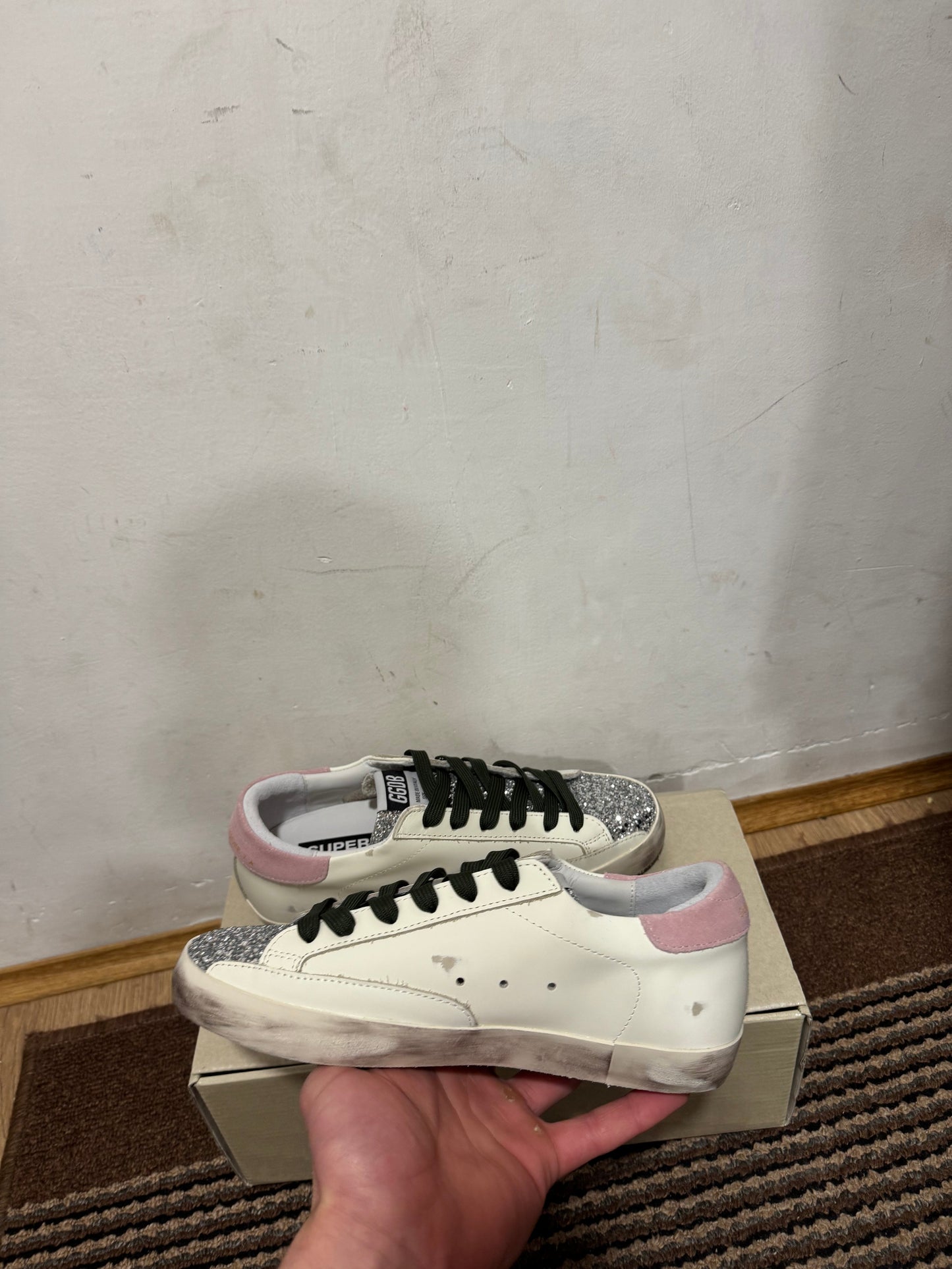 Golden Goose Broj 40(Odmah dostupno)