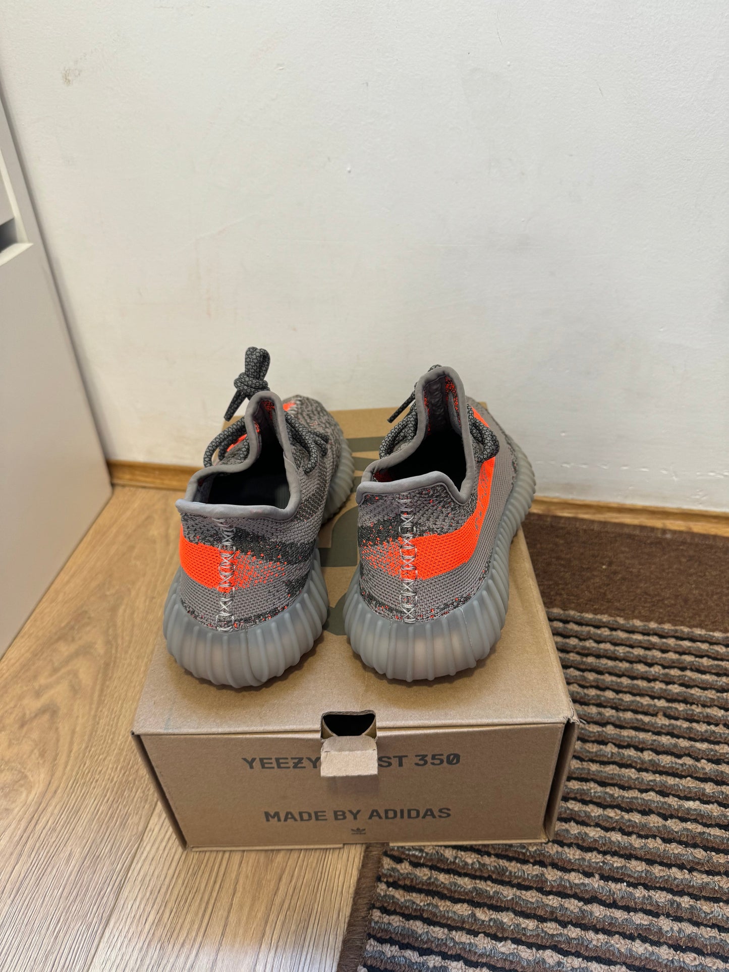 Yeezy 350 Beluga Broj 40(Odmah Dostupno)