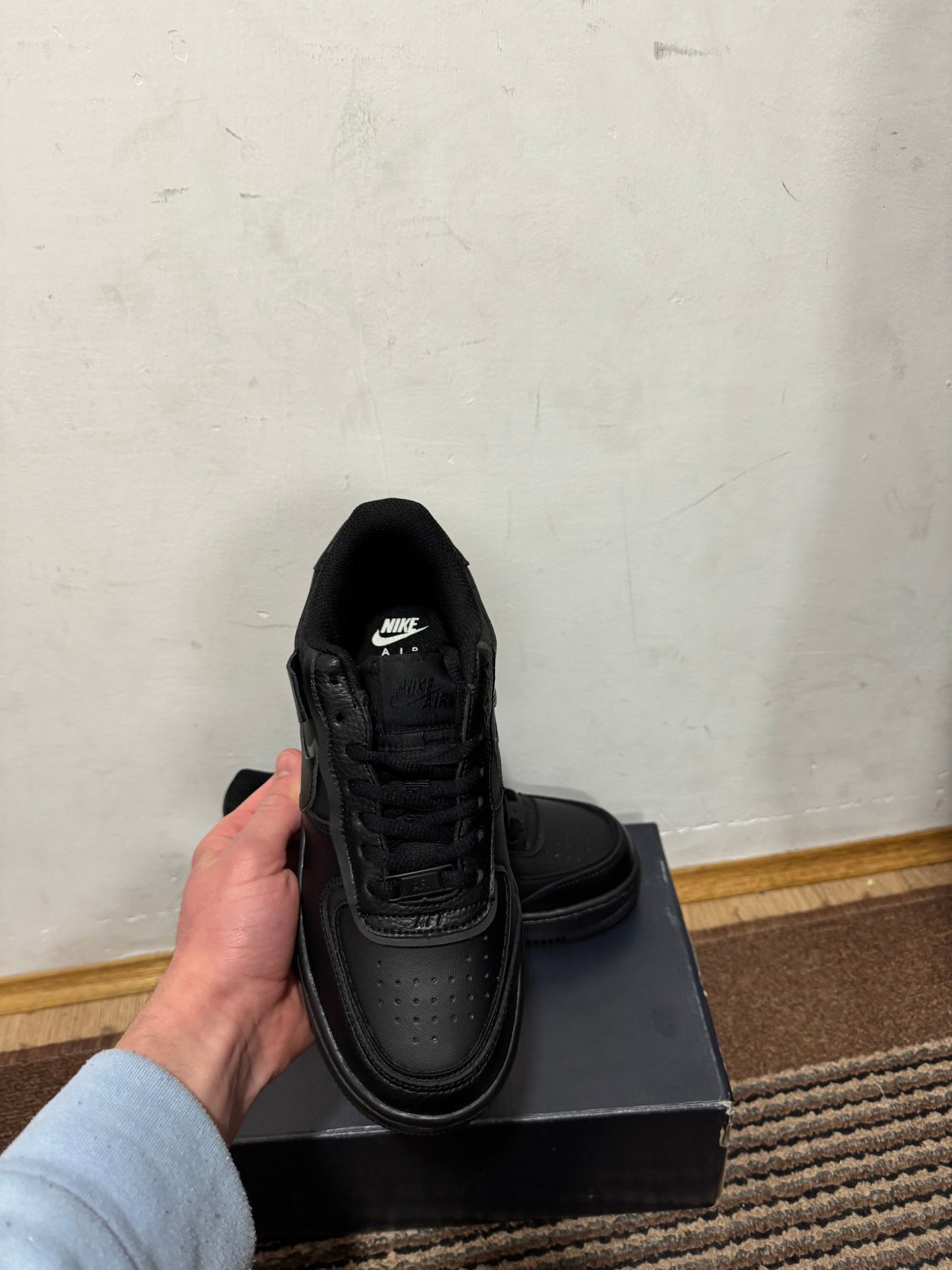 Nike Air Force Broj 40 (Odmah dostupno)