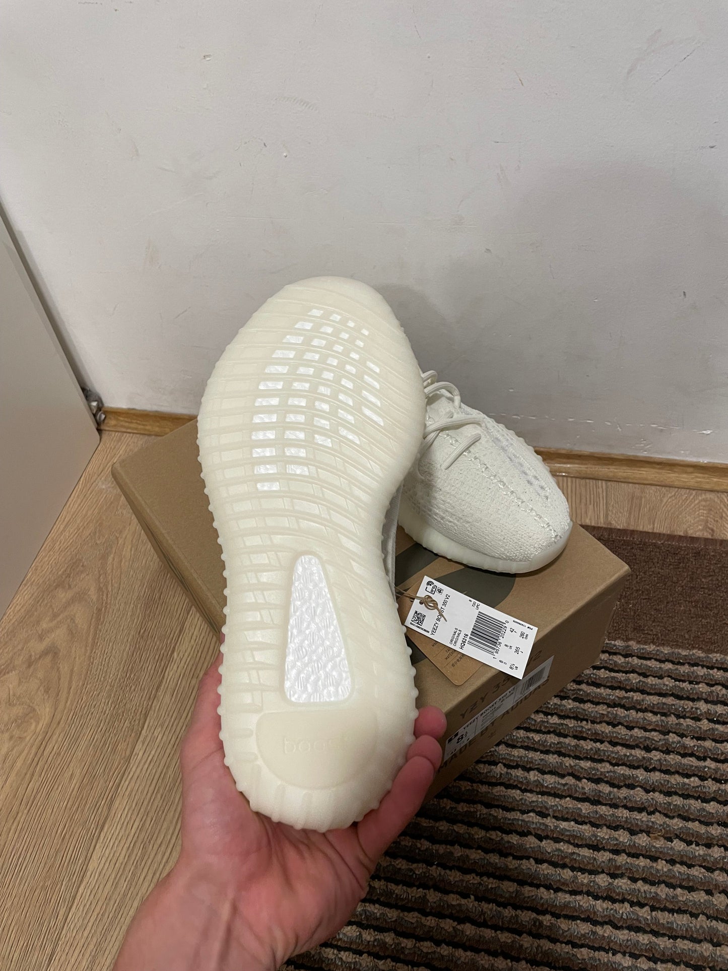 Yeezy 350 Bone Broj 37,44,46(Odmah dostupno)