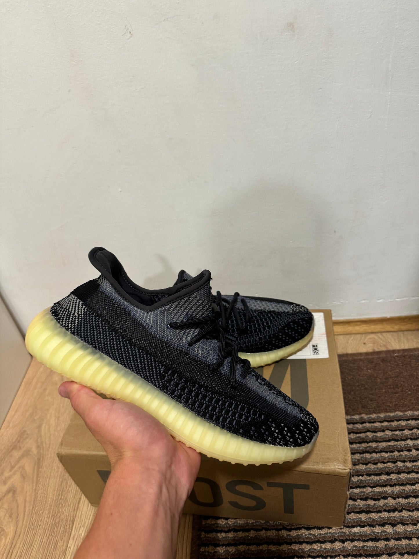 Yeezy 350 Asriel Broj 42,45(Odmah Dostupno)