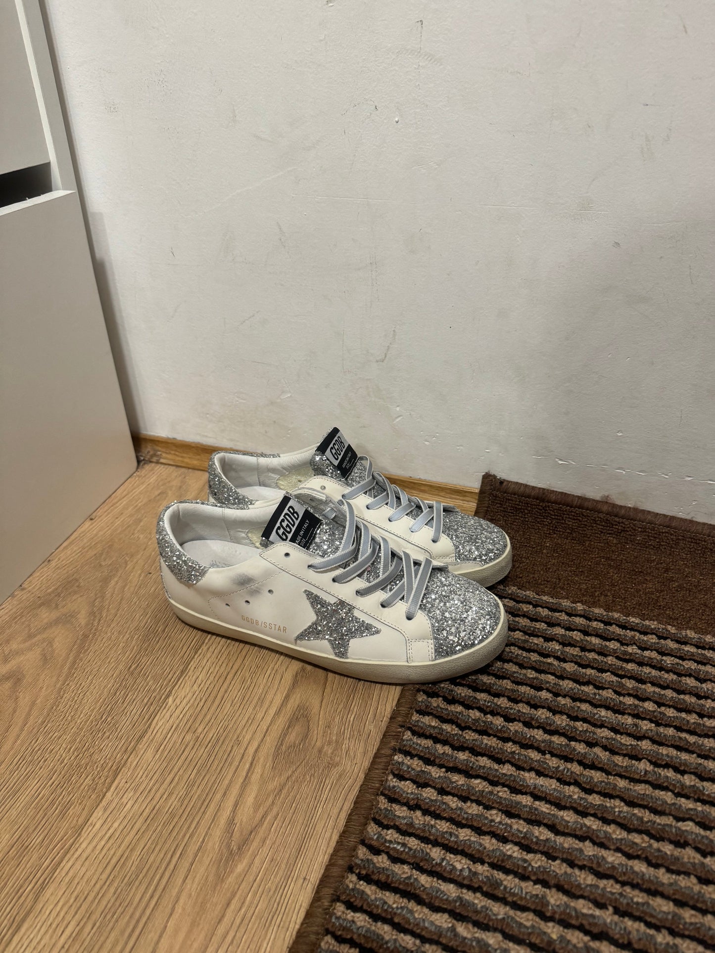 Golden Goose Diamond Star Broj 39 (Nosene Dva puta!!!)(Odmah dostupno)