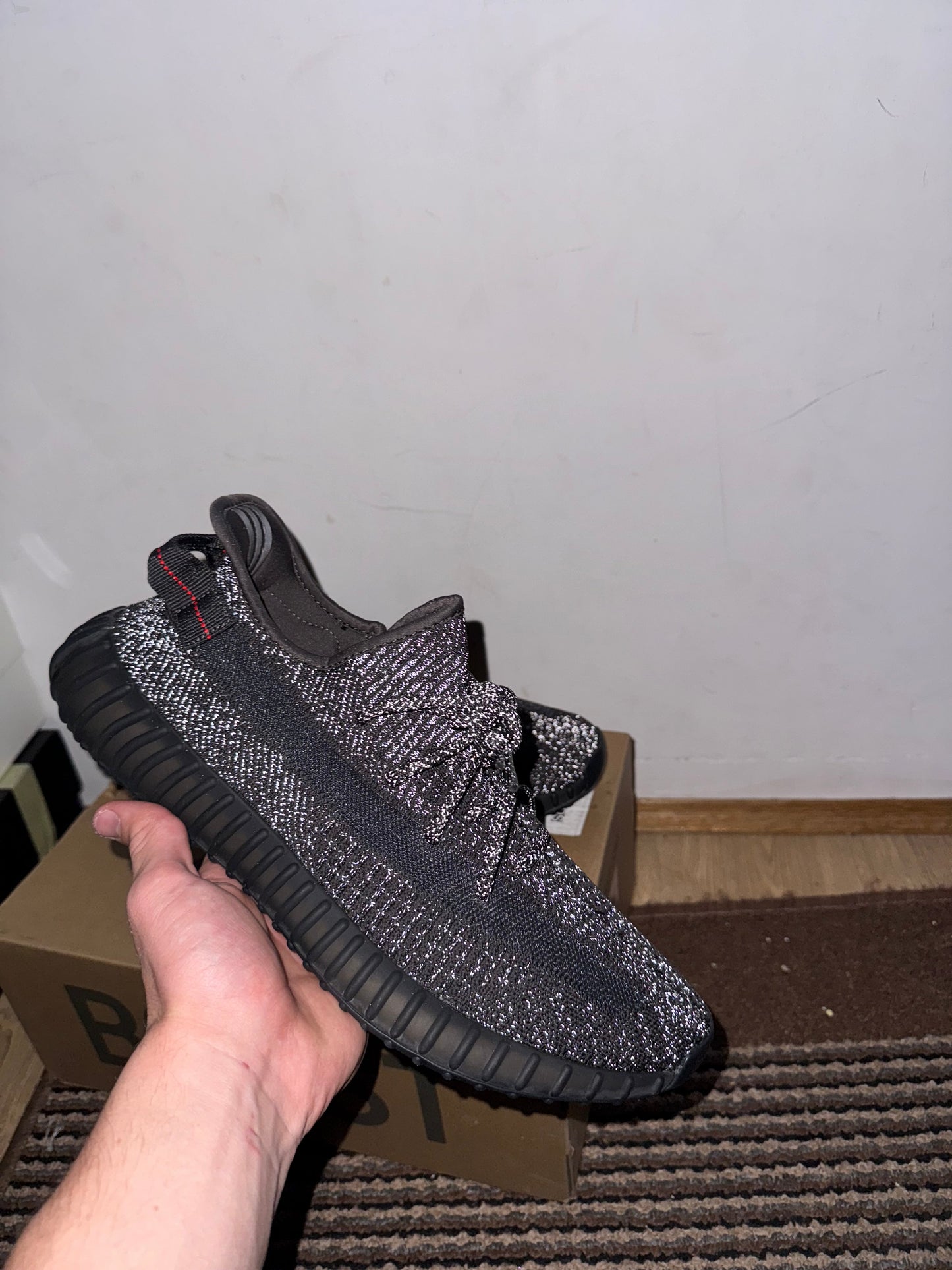 Yeezy 350 Black Static Broj 39(Odmah Dostupno)