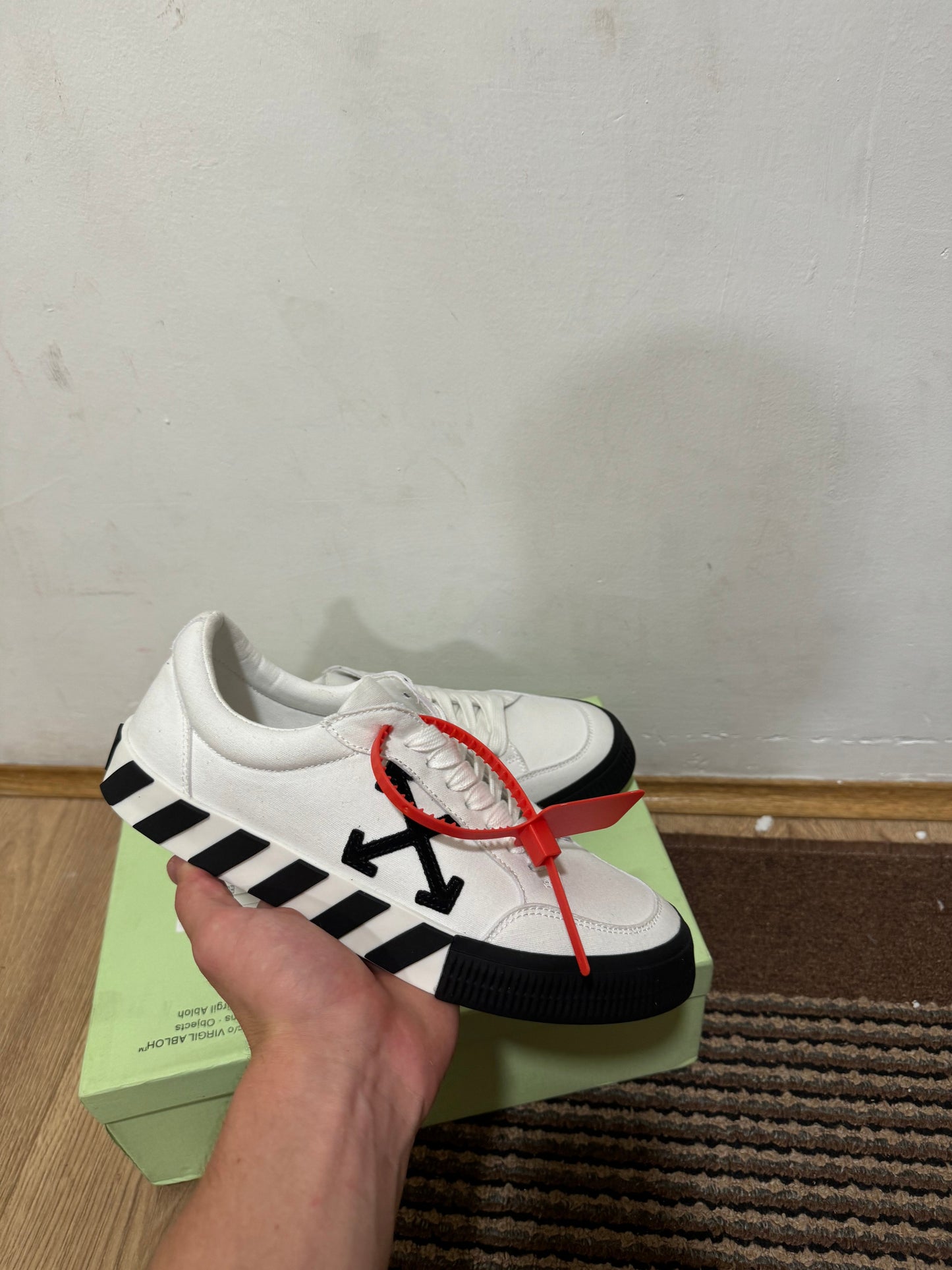 Off White Court Low Broj 44,45(Odmah dostupno)