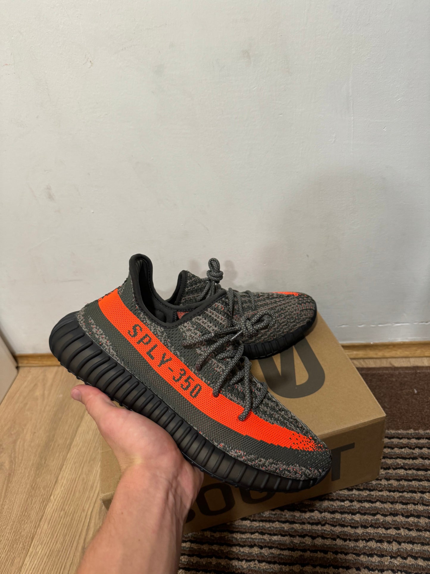 Yeezy 350 Carbon Beluga Broj 38,46,47(Odmah Dostupno)