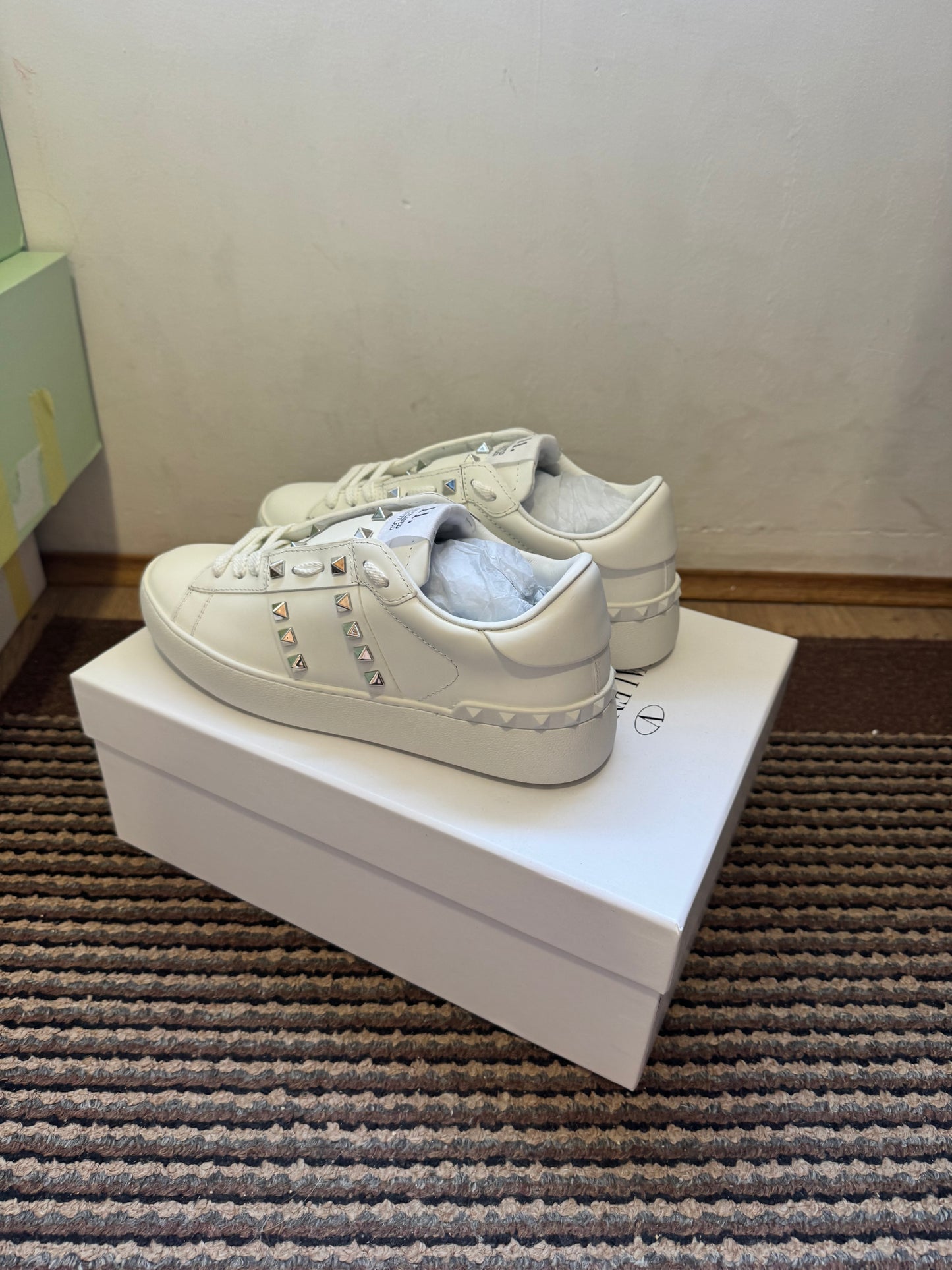 Valentino Broj 42(Odmah dostupno)