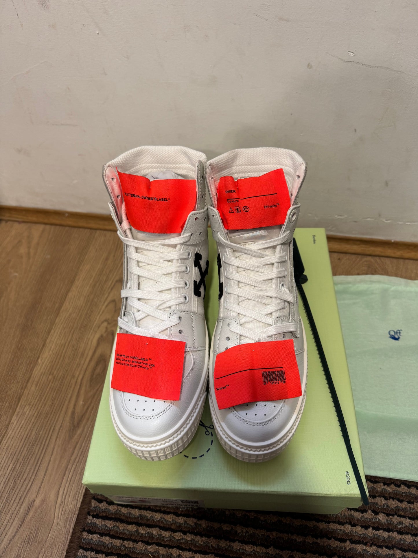 Off White Court Broj 40(Odmah dostupno)