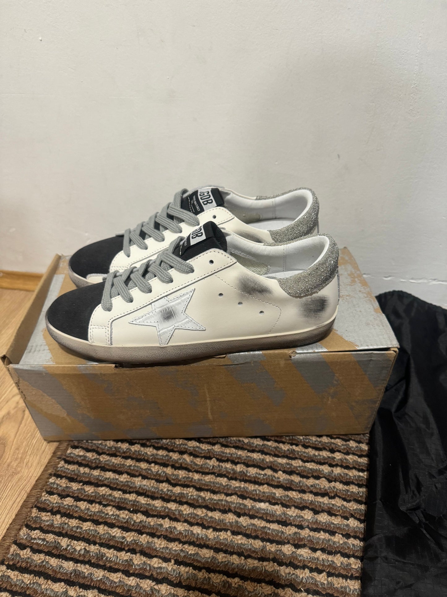 Golden Goose Broj 37,38,42,45(Odmah dostupno)