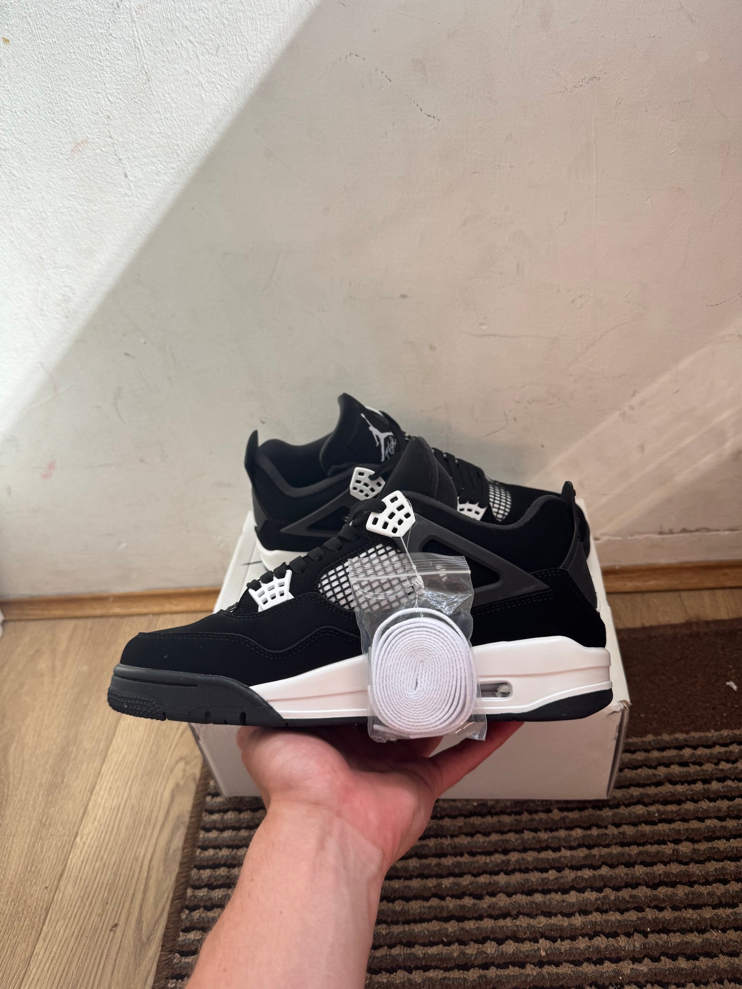 Jordan 4 White Thunder Broj 36(Odmah dostupno)