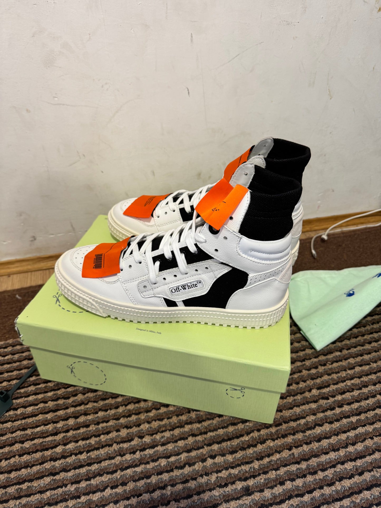 Off White Court Broj 43(Odmah dostupno)