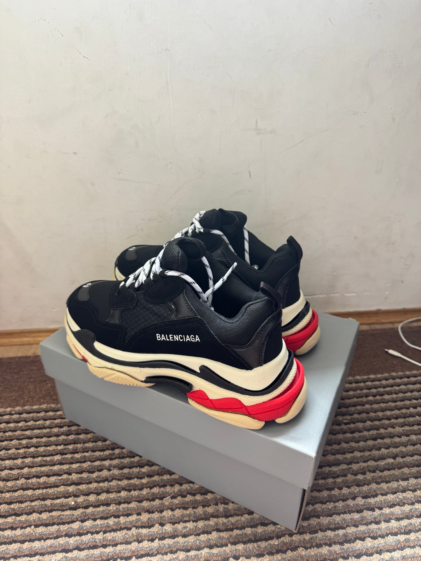 Balenciaga Triple S Broj 43(Odmah dostupno)
