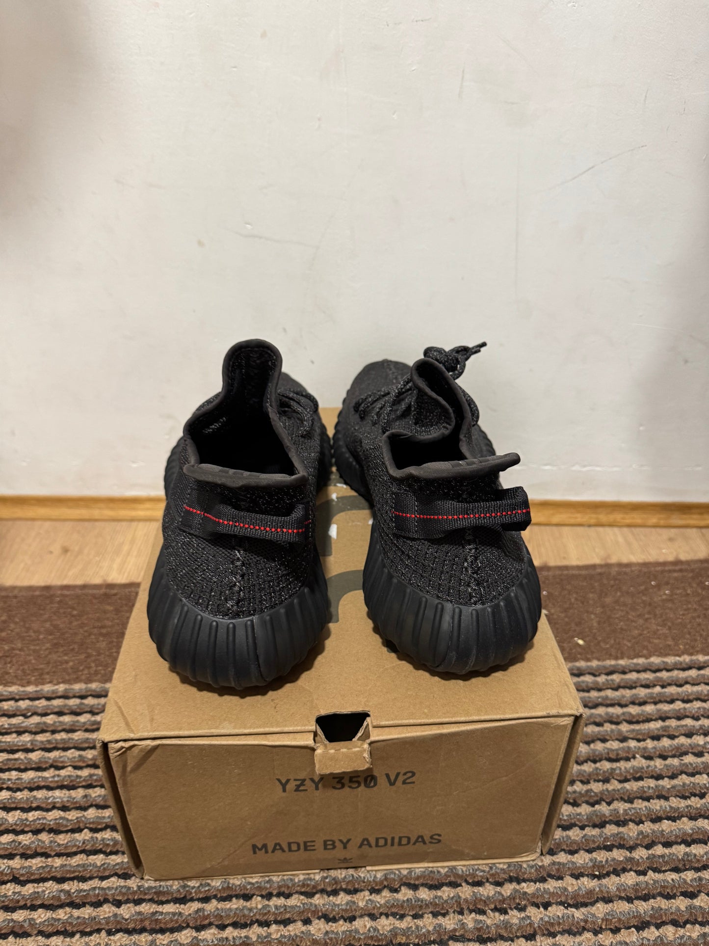 Yeezy 350 Black Static Broj 39(Odmah Dostupno)