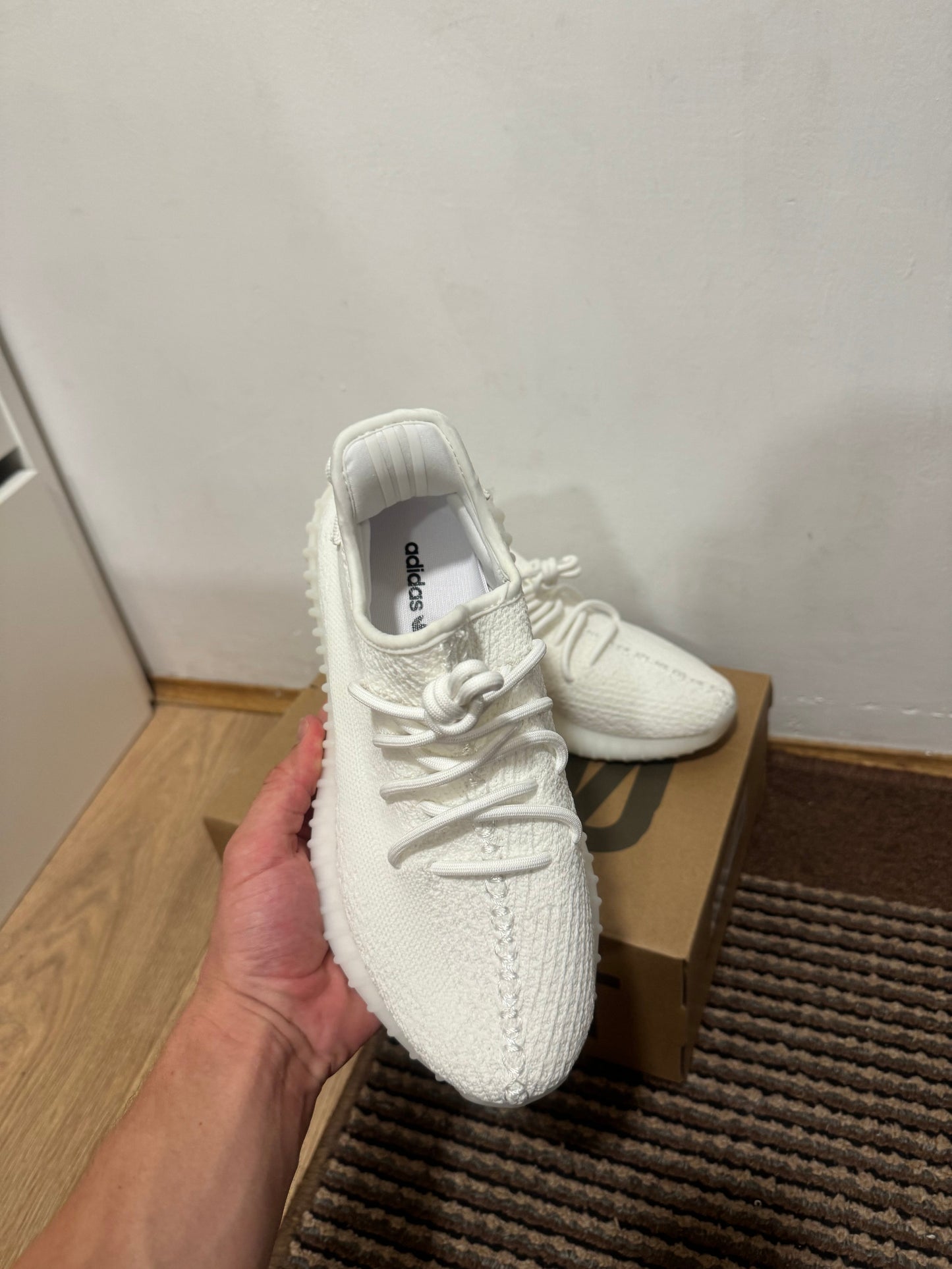 Yeezy350 Cream Broj 39,42(Odmah dostupno)