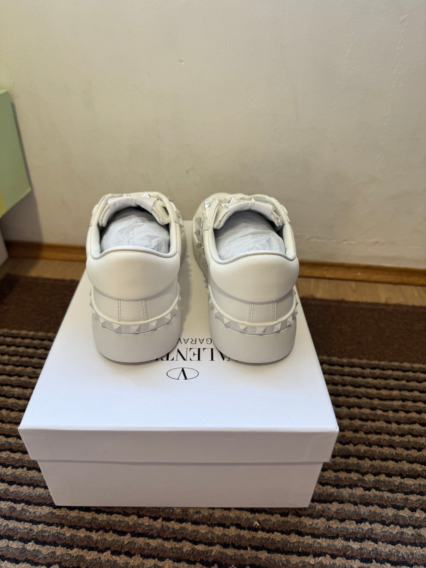 Valentino Broj 42(Odmah dostupno)