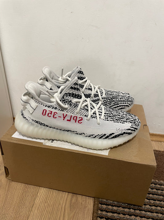 Yeezy350 Zebra Broj 42(Odmah dostupno)