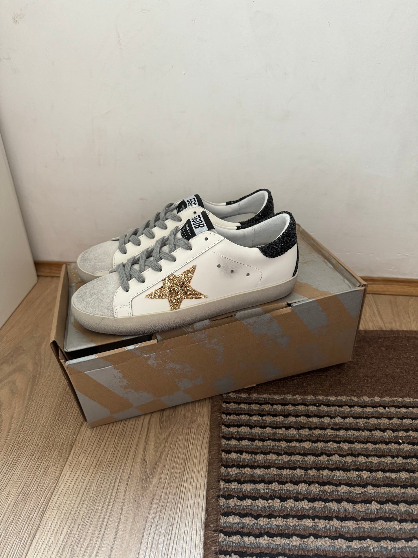 Golden Goose Broj 37,38,41(Odmah dostupno)