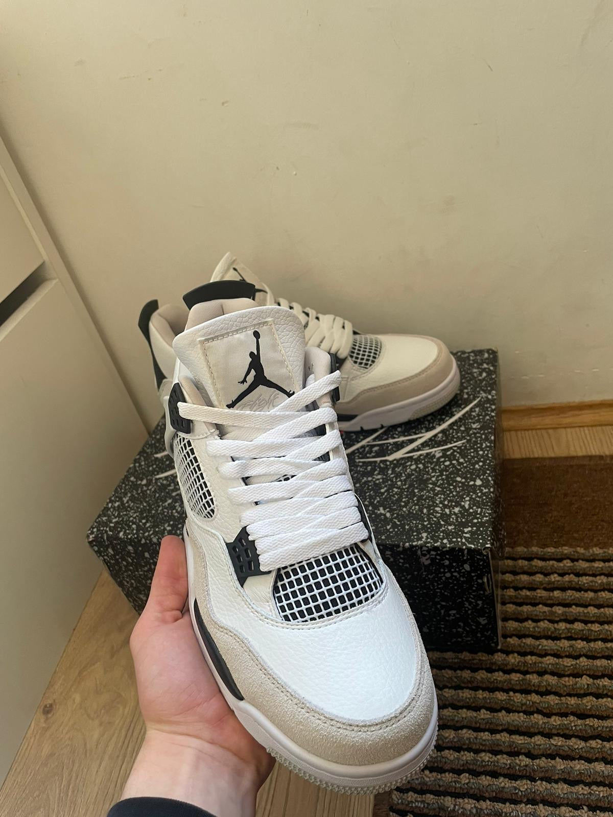 Jordan 4 Military black Broj 42(Odmah dostupno)