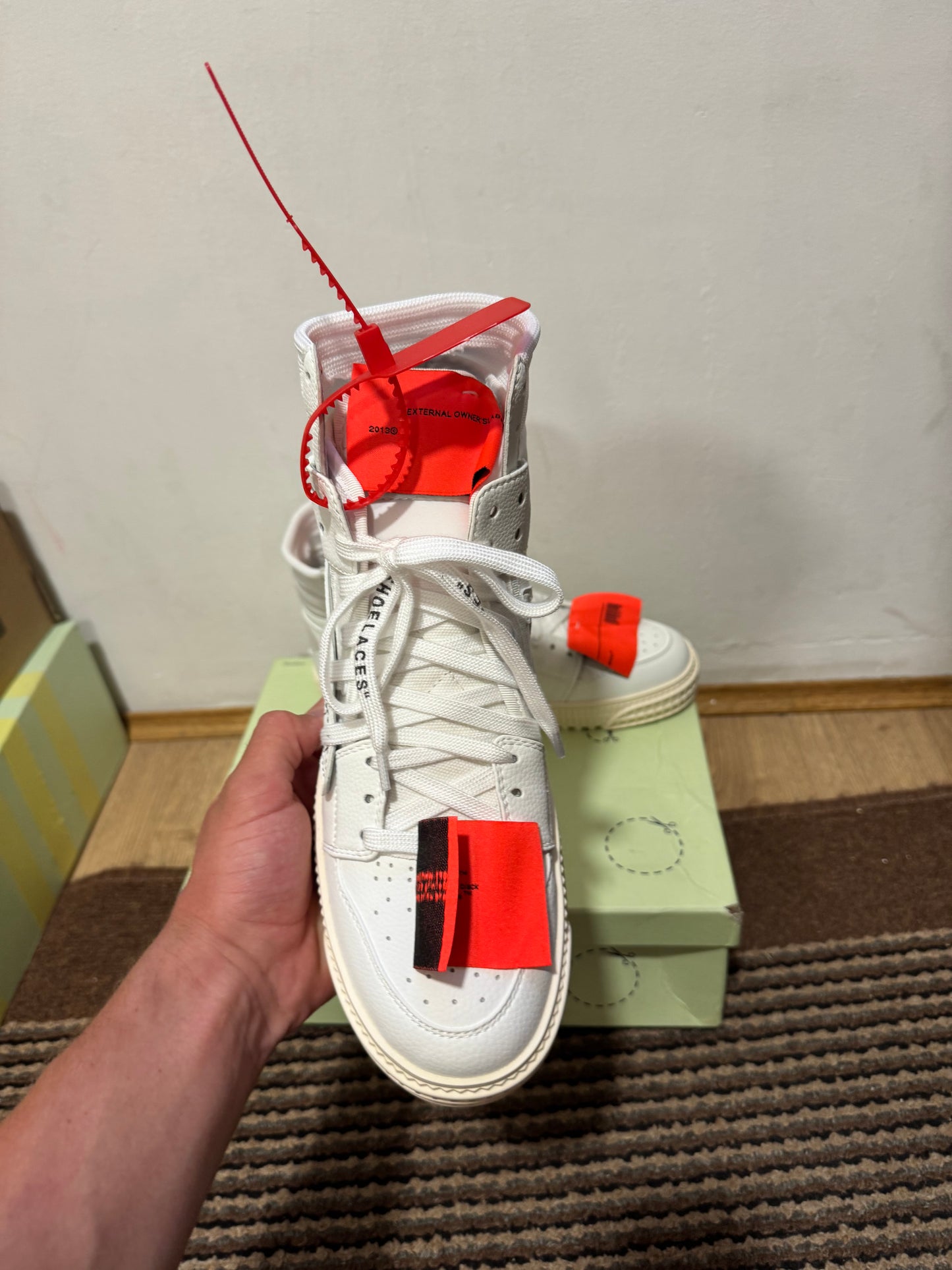 Off White Court Broj 41(Odmah dostupno)