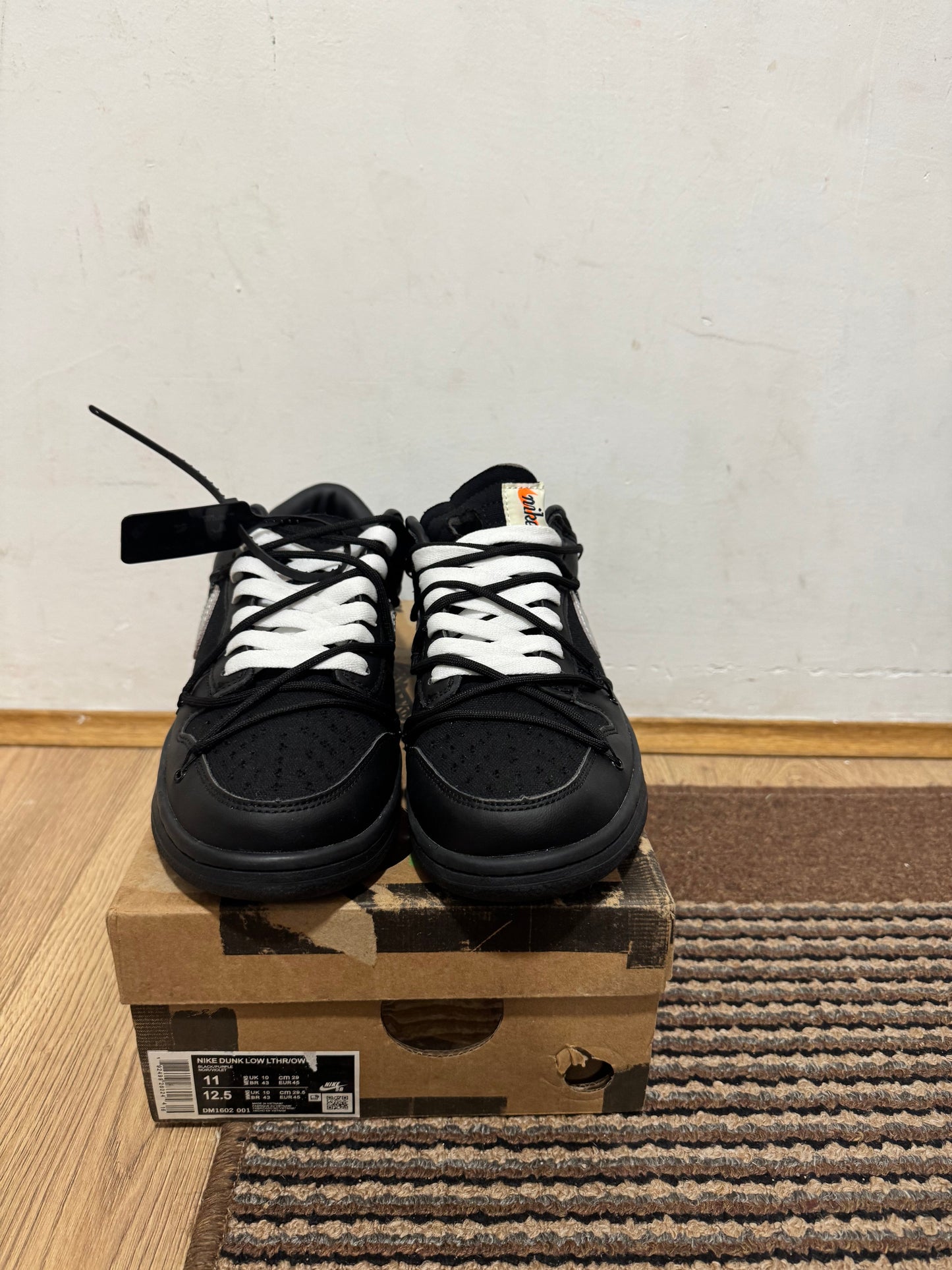 Off White dunk Lot 50 Broj 41,46(Odmah dostupno)
