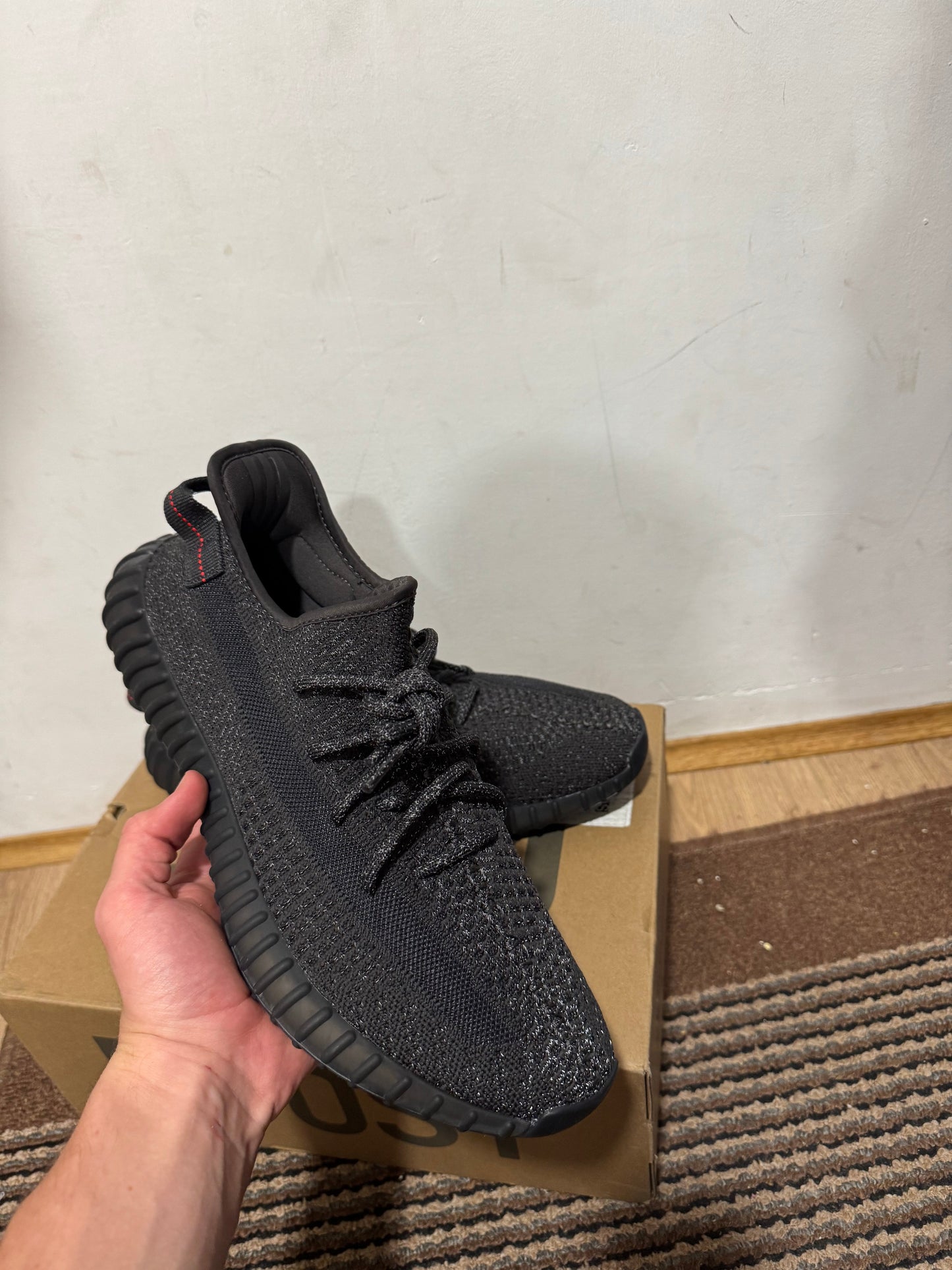 Yeezy 350 Black Static Broj 39(Odmah Dostupno)