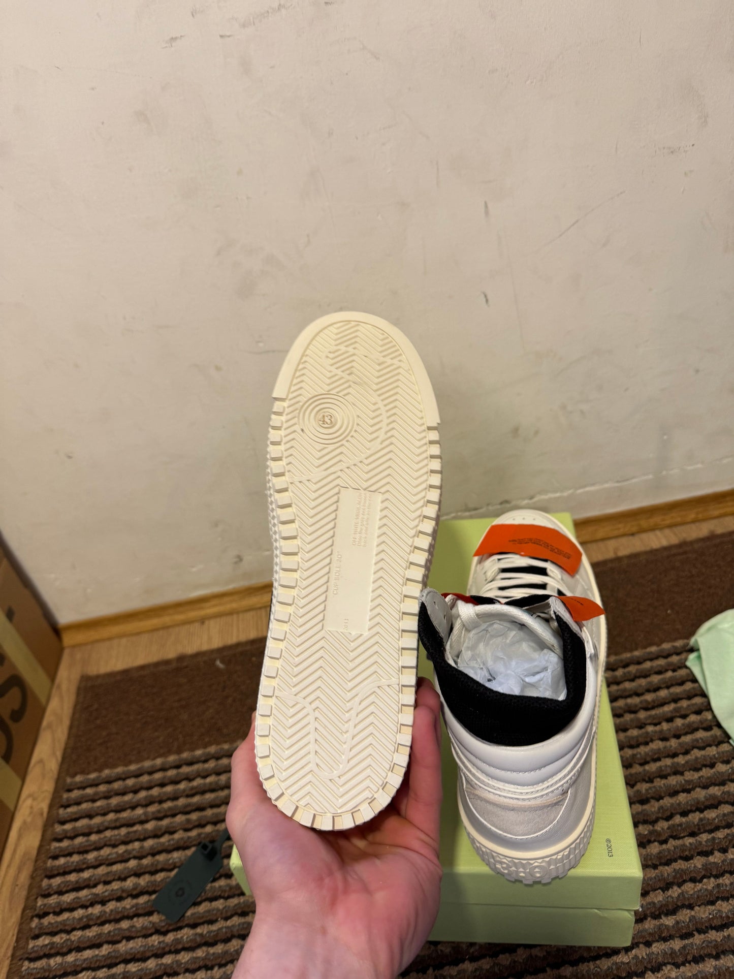 Off White Court Broj 43(Odmah dostupno)