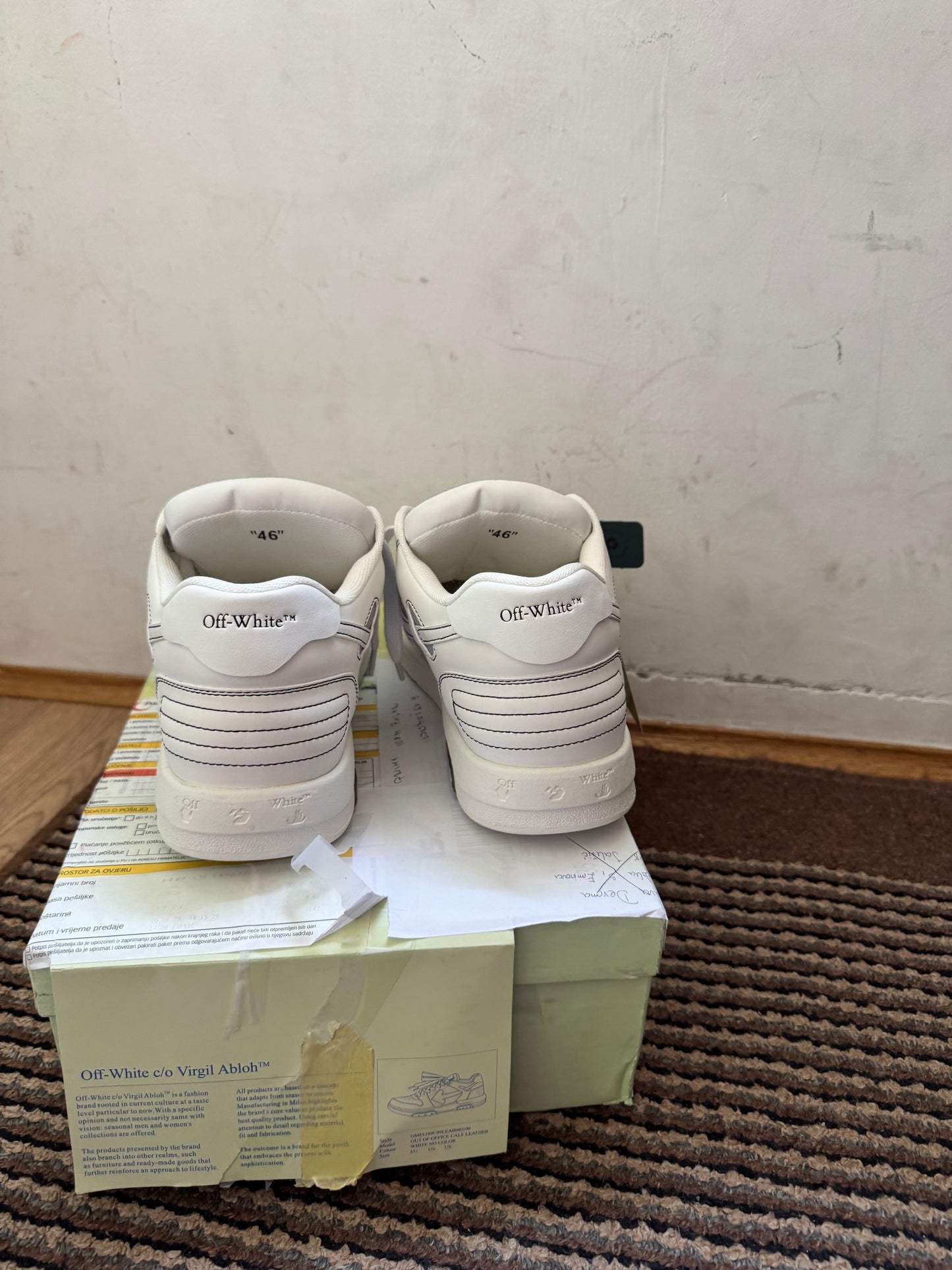 Off White Out of Office Broj 44(Odmah dostupno) (Bijelo crni off white tag✅, umjesto zelenog❌)