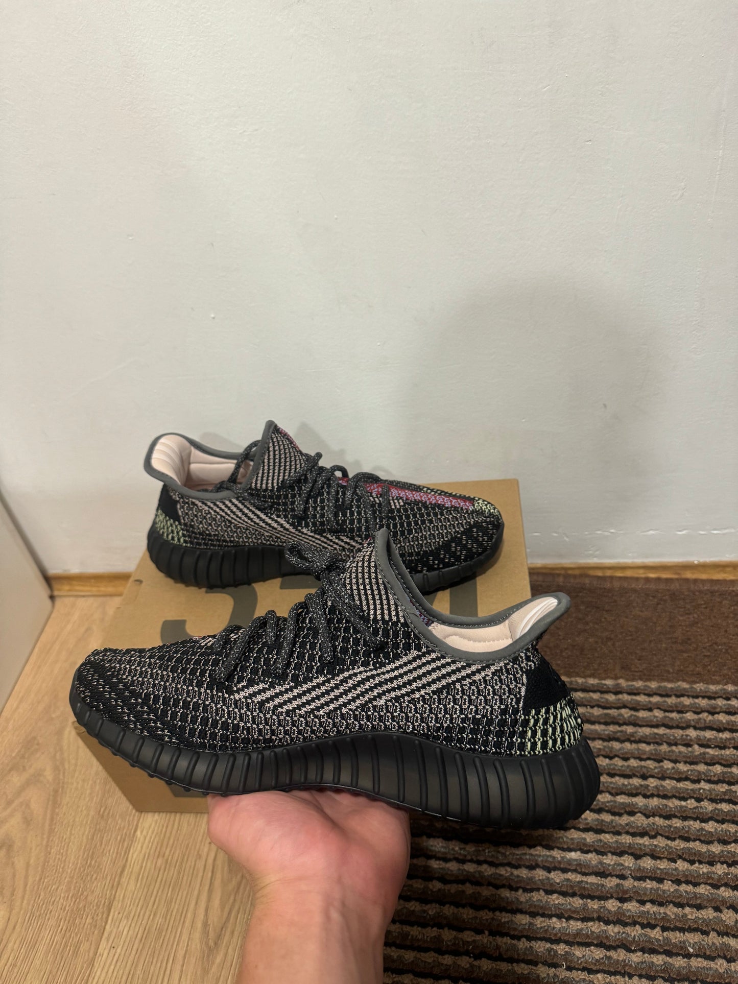 Yeezy 350 Yecheil Reflective Broj 42(Odmah dostupno)