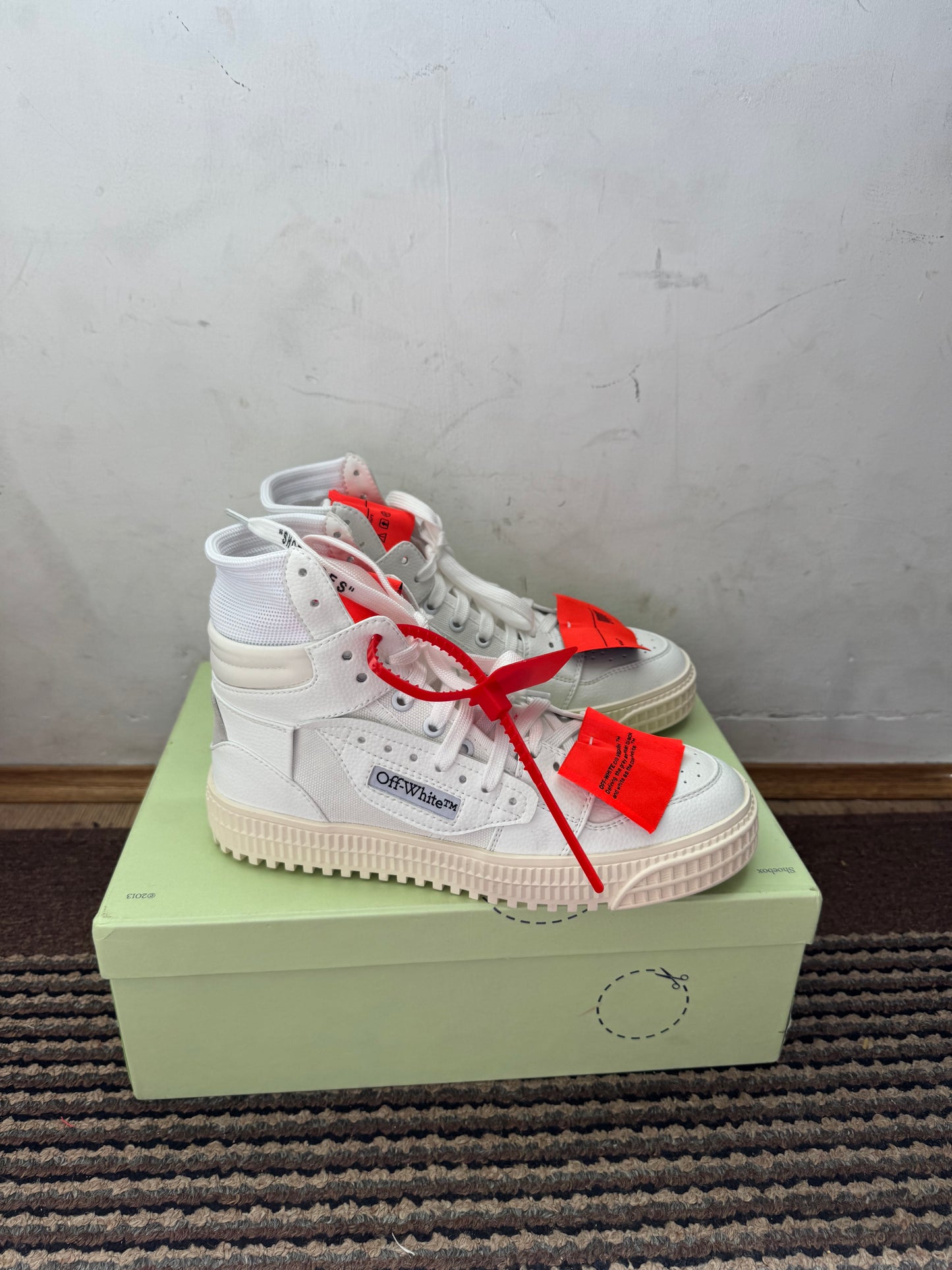 Off White Court Broj 36(Odmah dostupno)