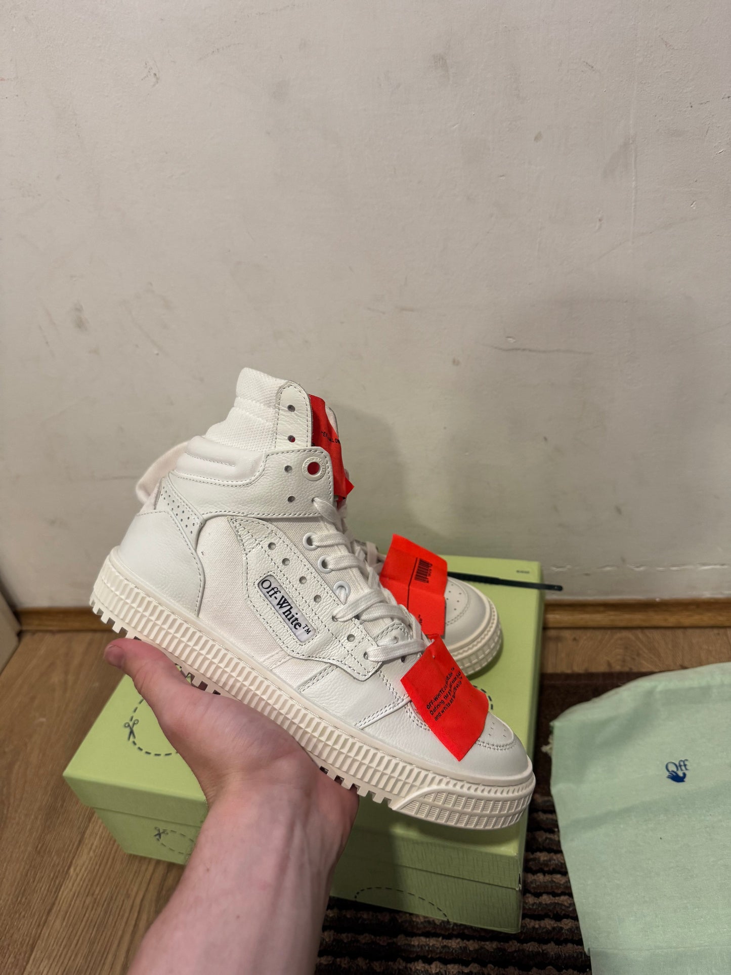 Off White Court Broj 40(Odmah dostupno)