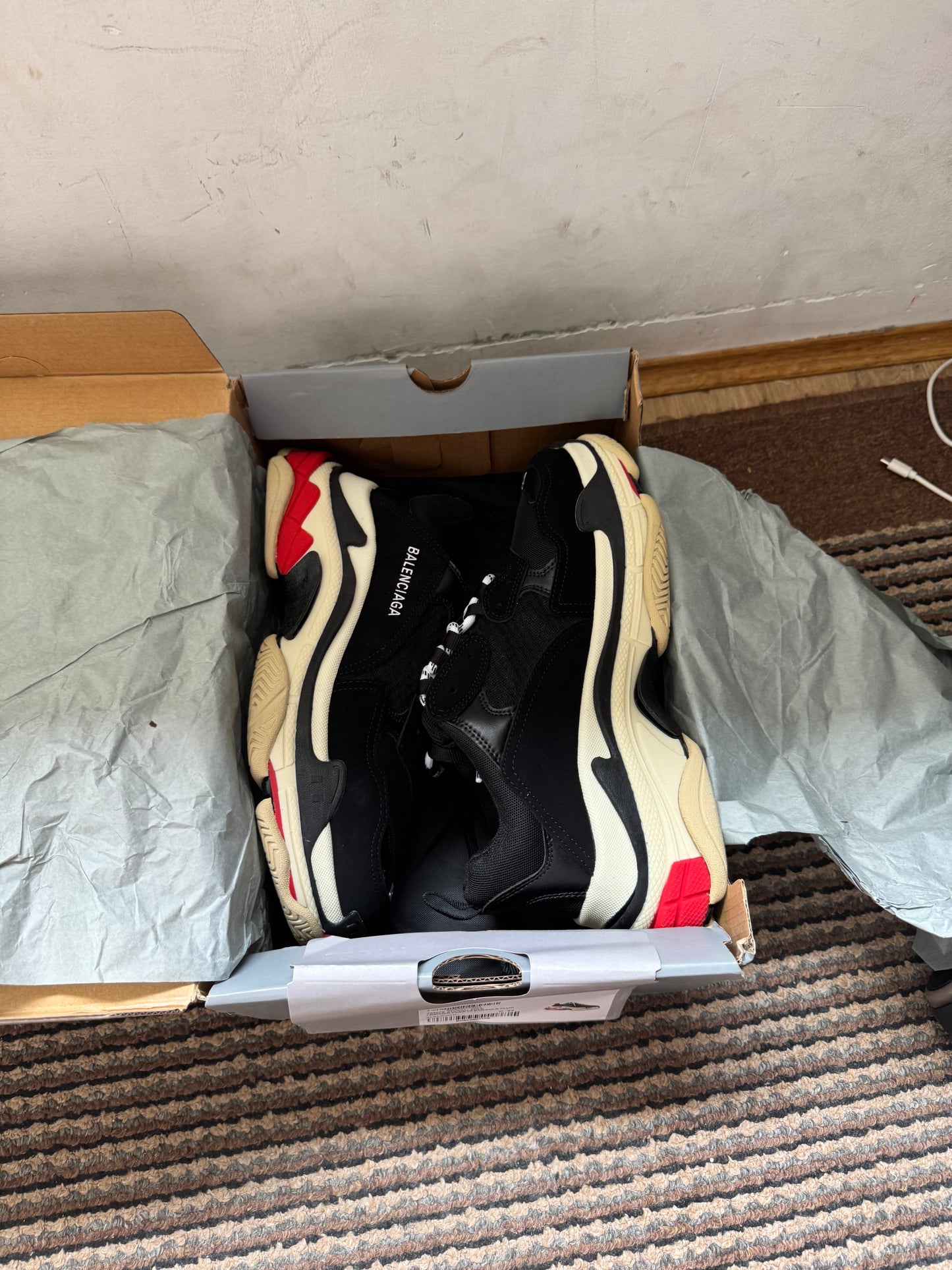 Balenciaga Triple S Broj 43(Odmah dostupno)