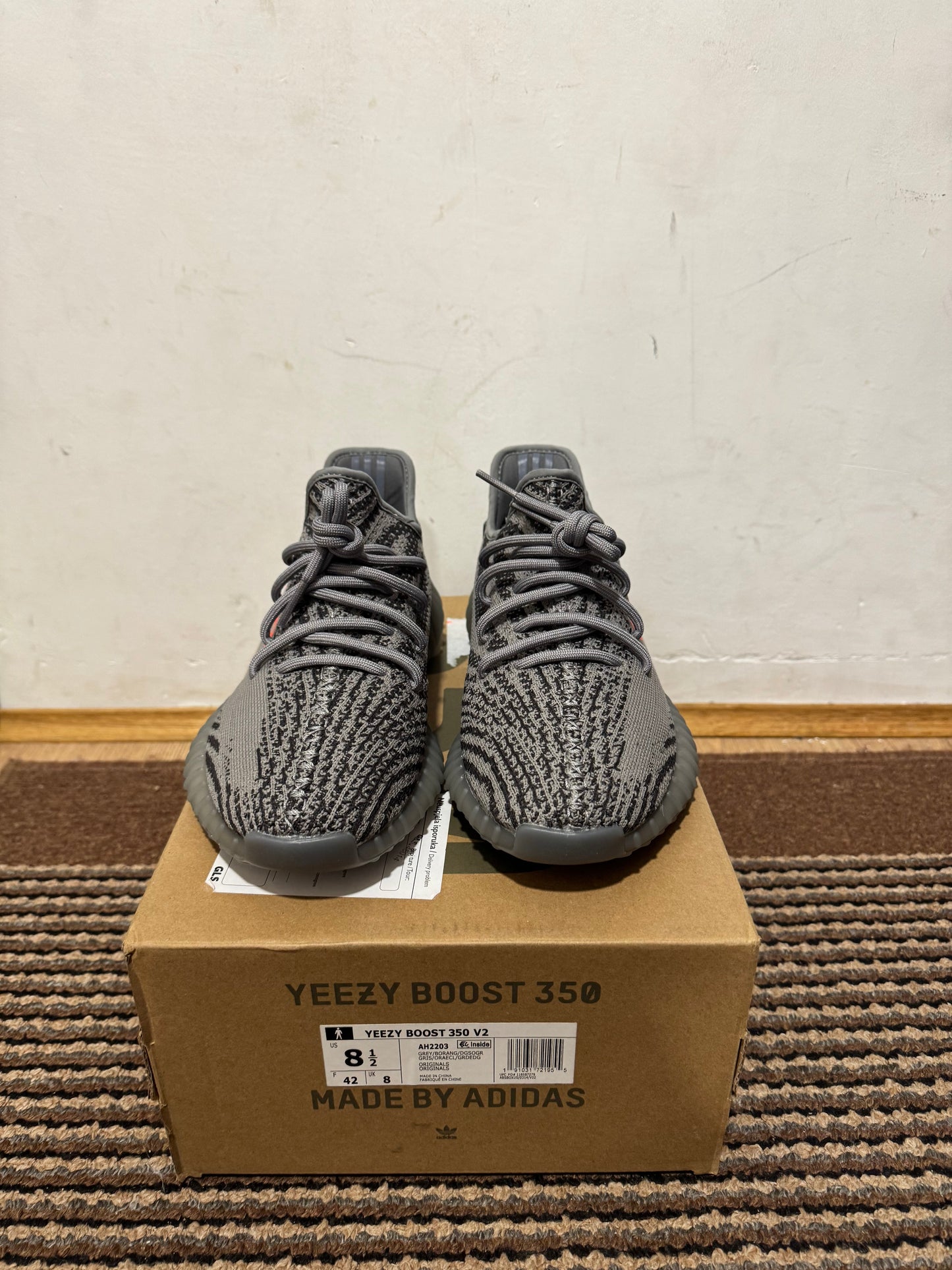Yeezy 350 Beluga 2.0 Broj 42(Odmah Dostupno)