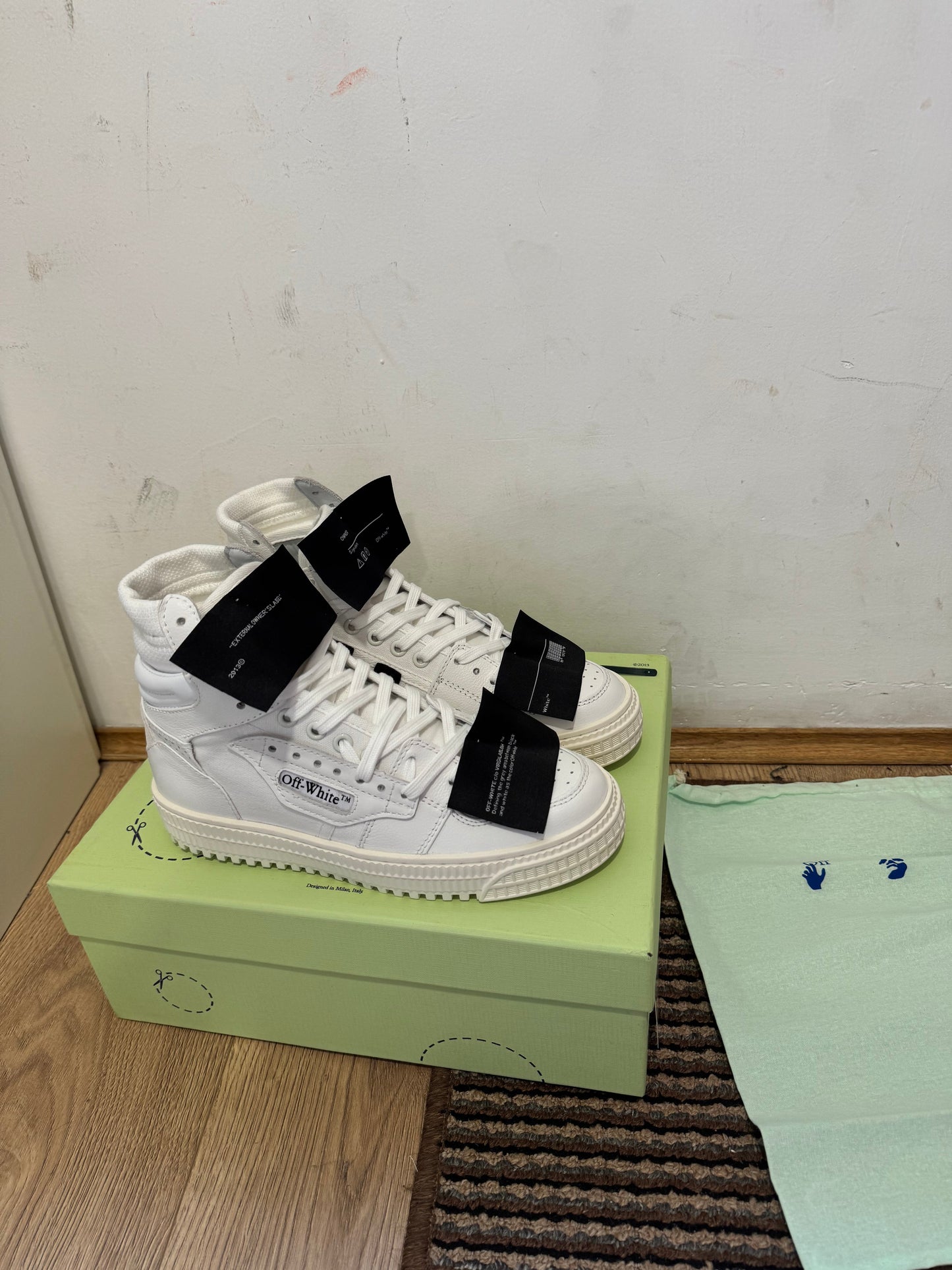 Off White Court Broj 40(Odmah dostupno)