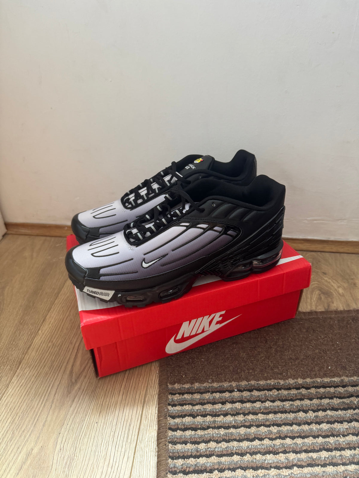 Nike Air max Plus 3 Broj 46 (Odmah Dostupno)