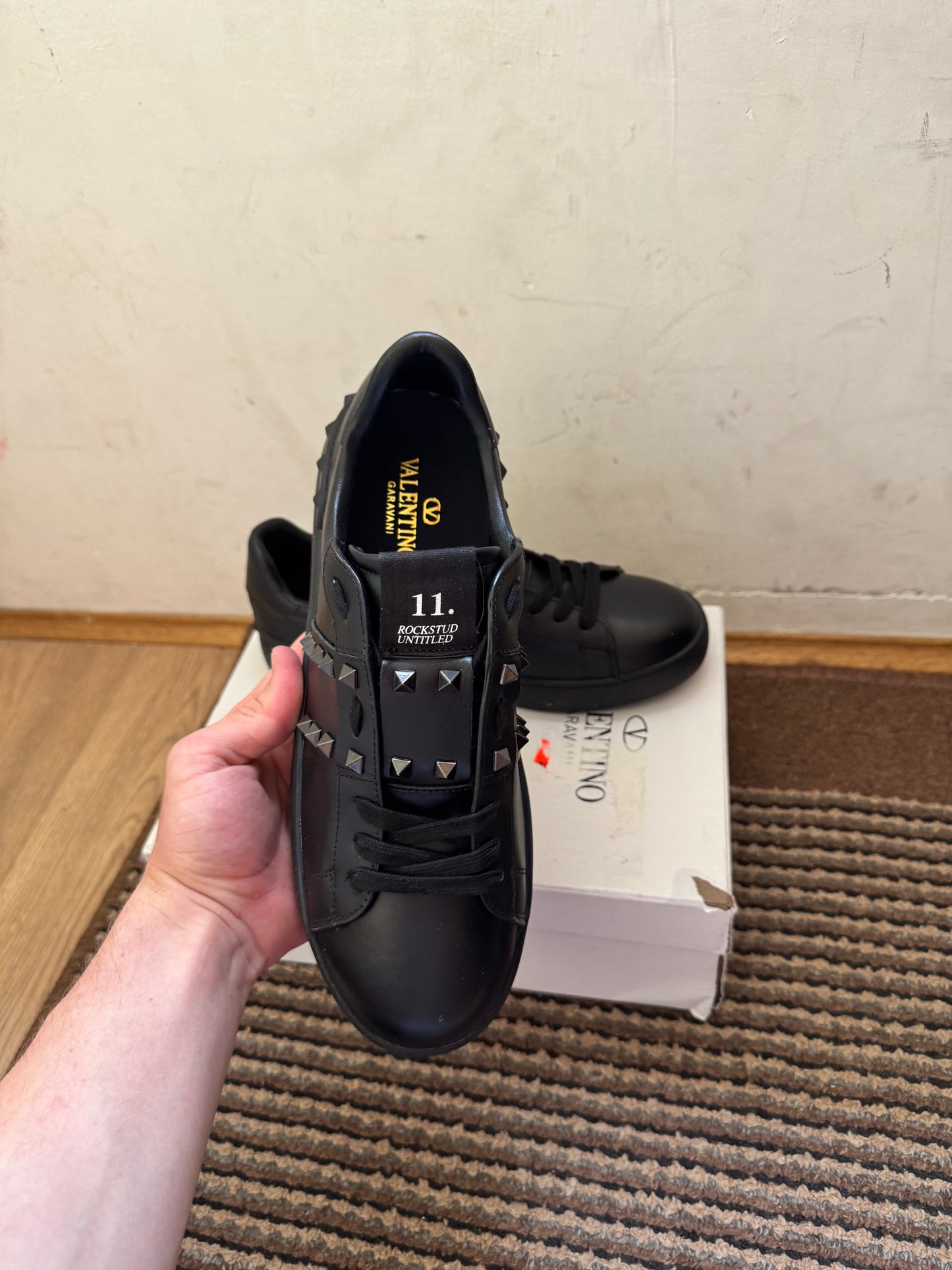 Valentino Broj 44(Odmah dostupno)