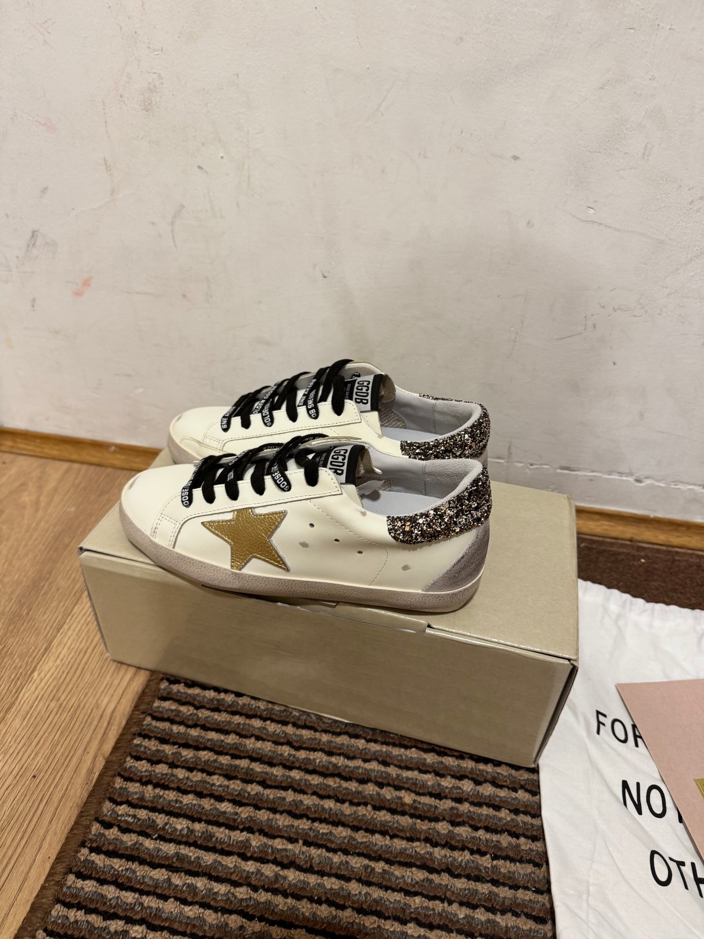 Golden Goose Broj 38,39(Odmah dostupno)