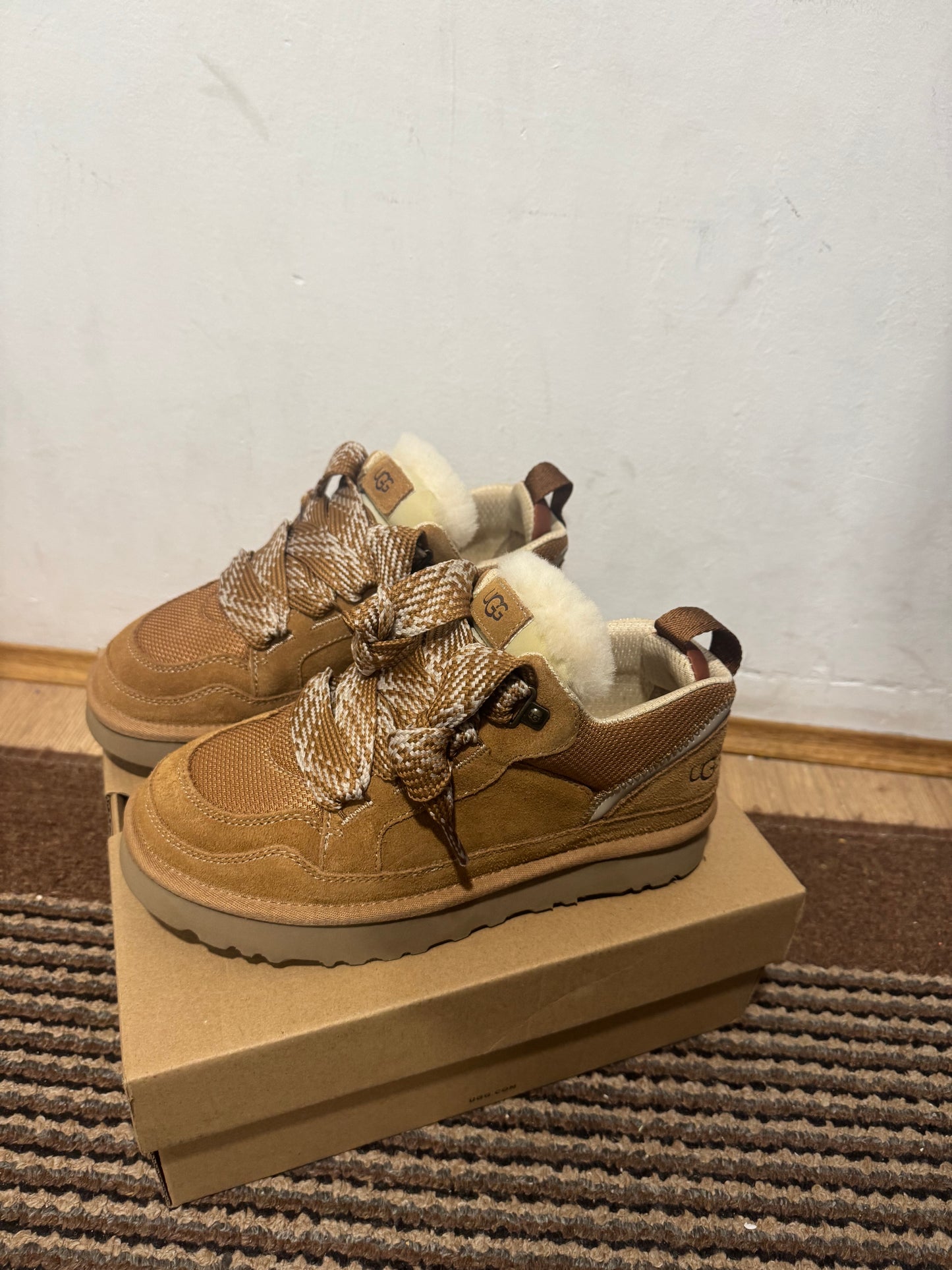 Ugg Broj 39(Odmah dostupno)