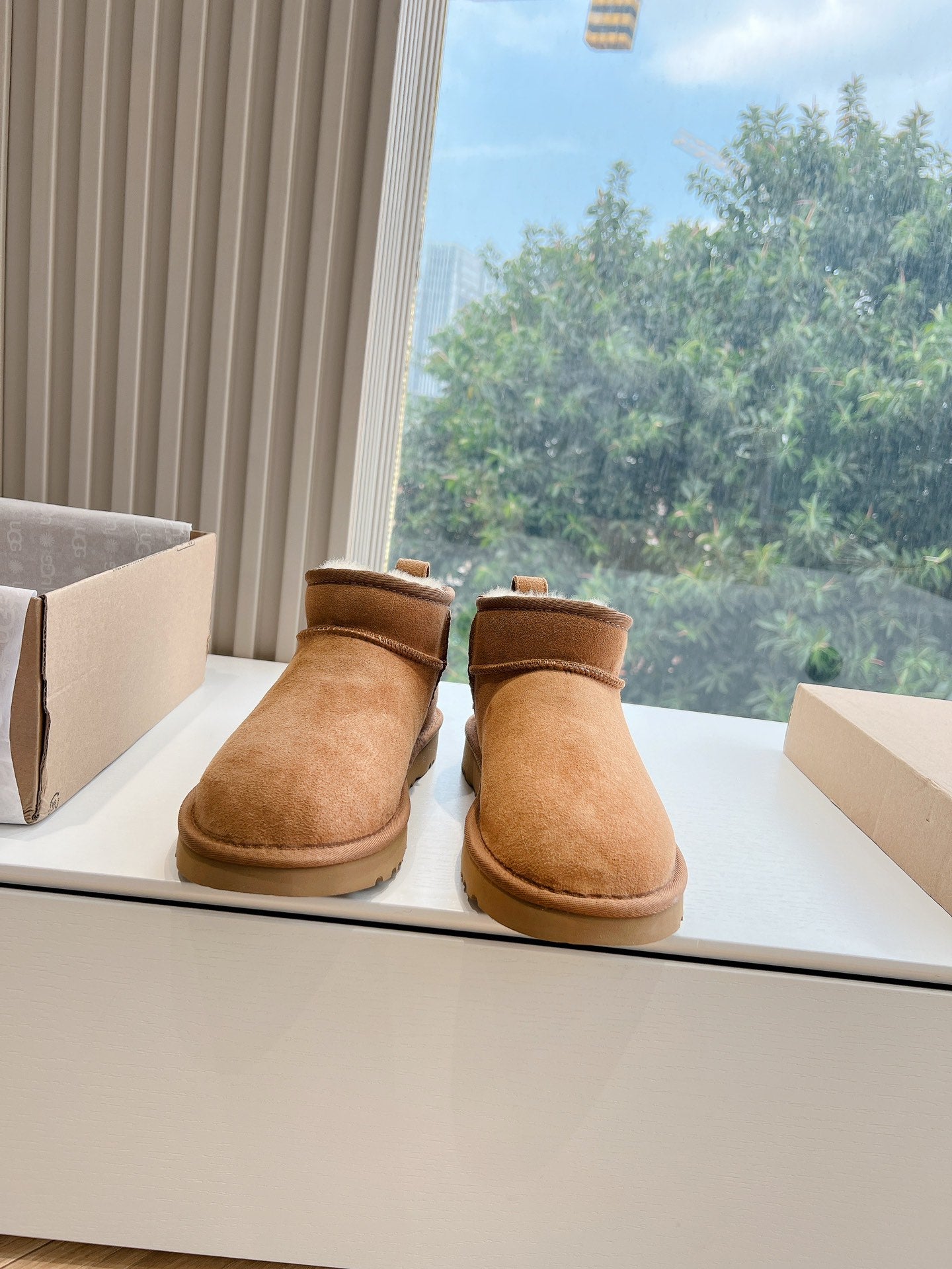 Ugg
