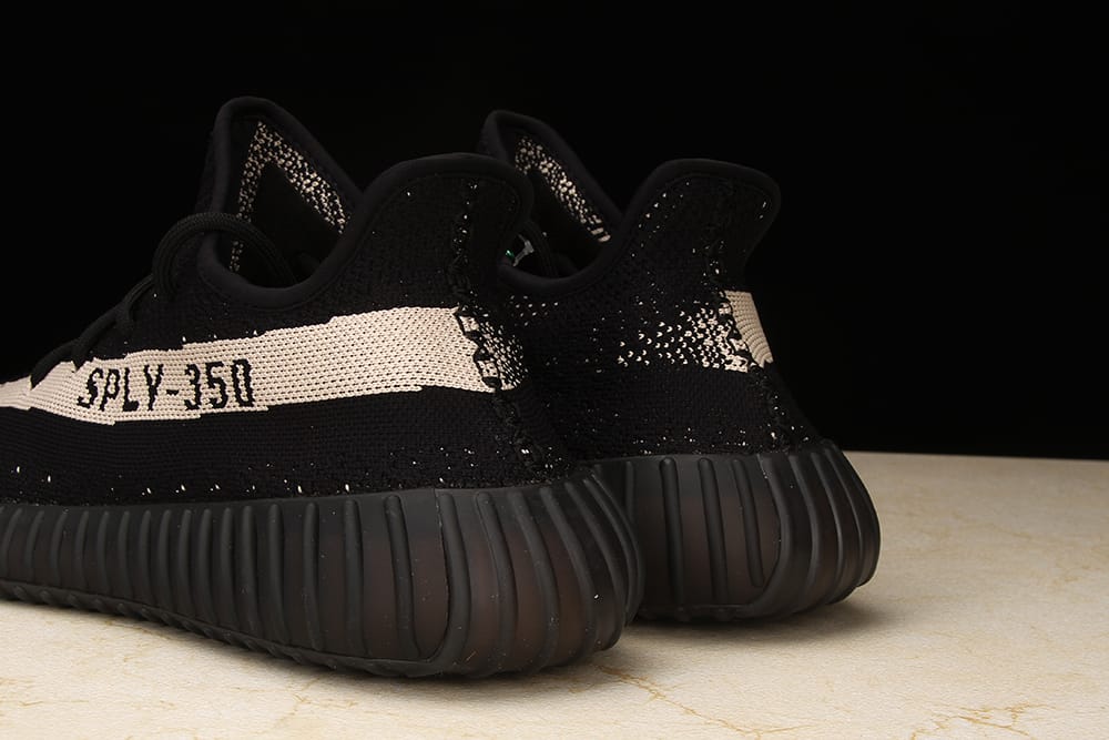 Yeezy 350 Oreo