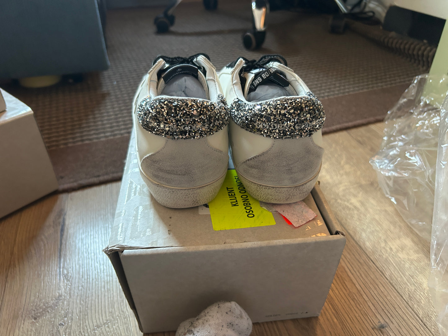 Golden goose 37 (Odmah dostupne)