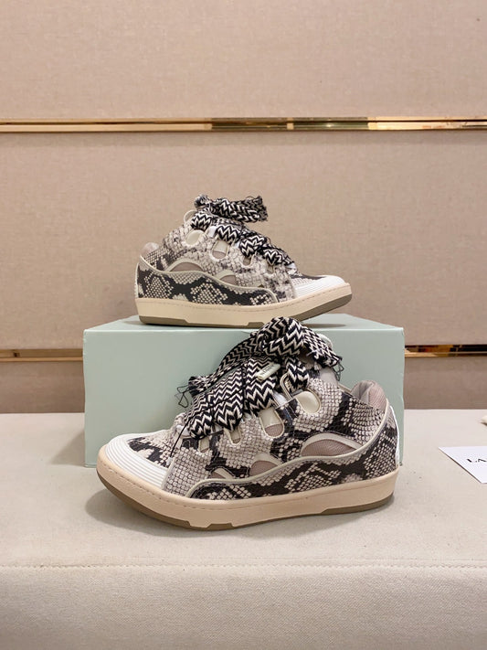 Lanvin Curb