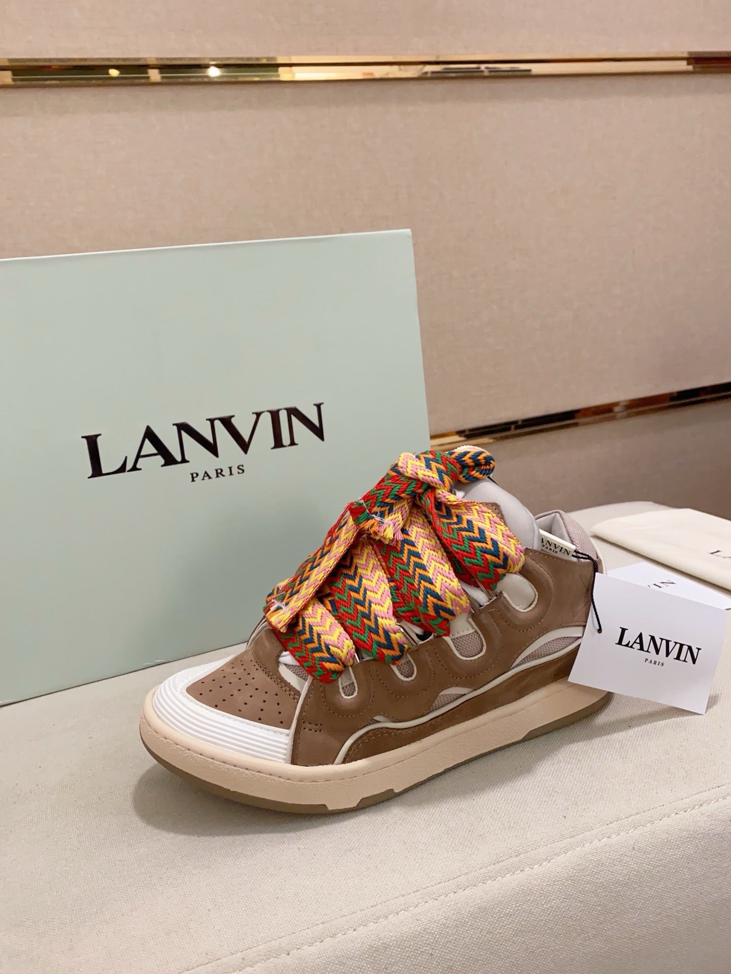 Lanvin Curb