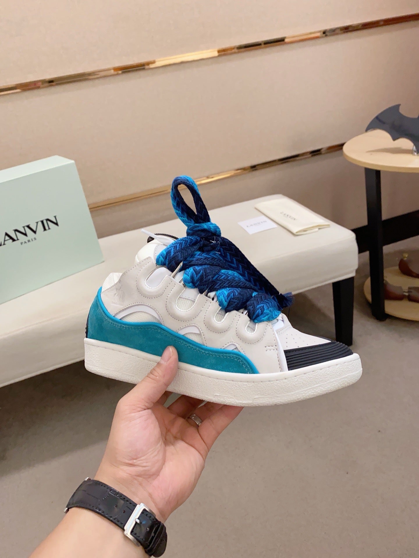 Lanvin Curb